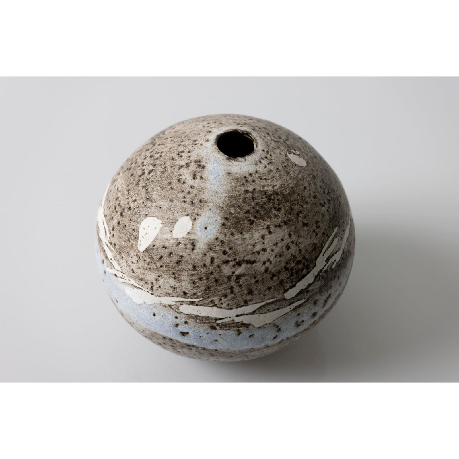 JS11 Pebble Pot I by Jane Silk ceramics available at Padstow Gallery, Cornwall