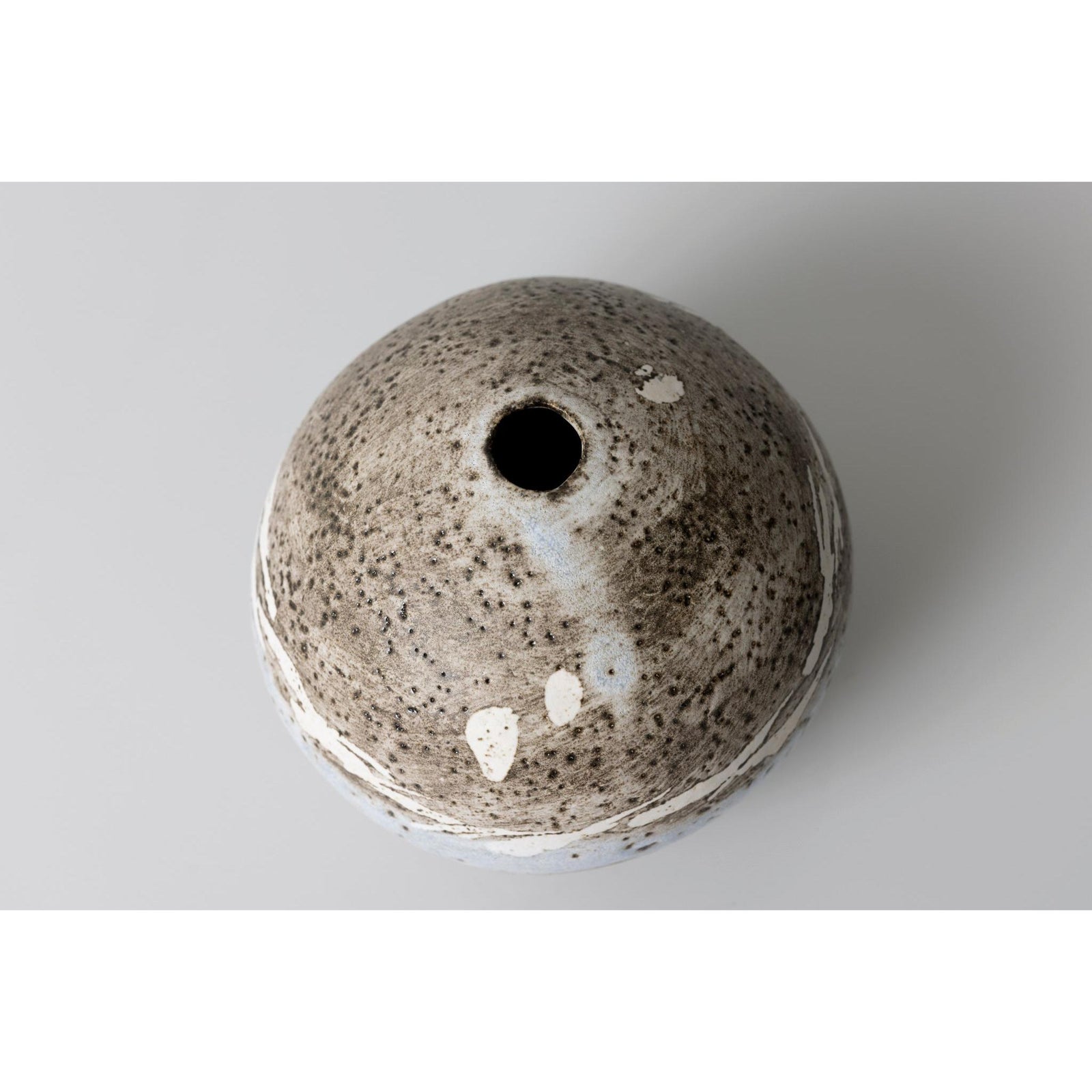 JS11 Pebble Pot I by Jane Silk ceramics available at Padstow Gallery, Cornwall