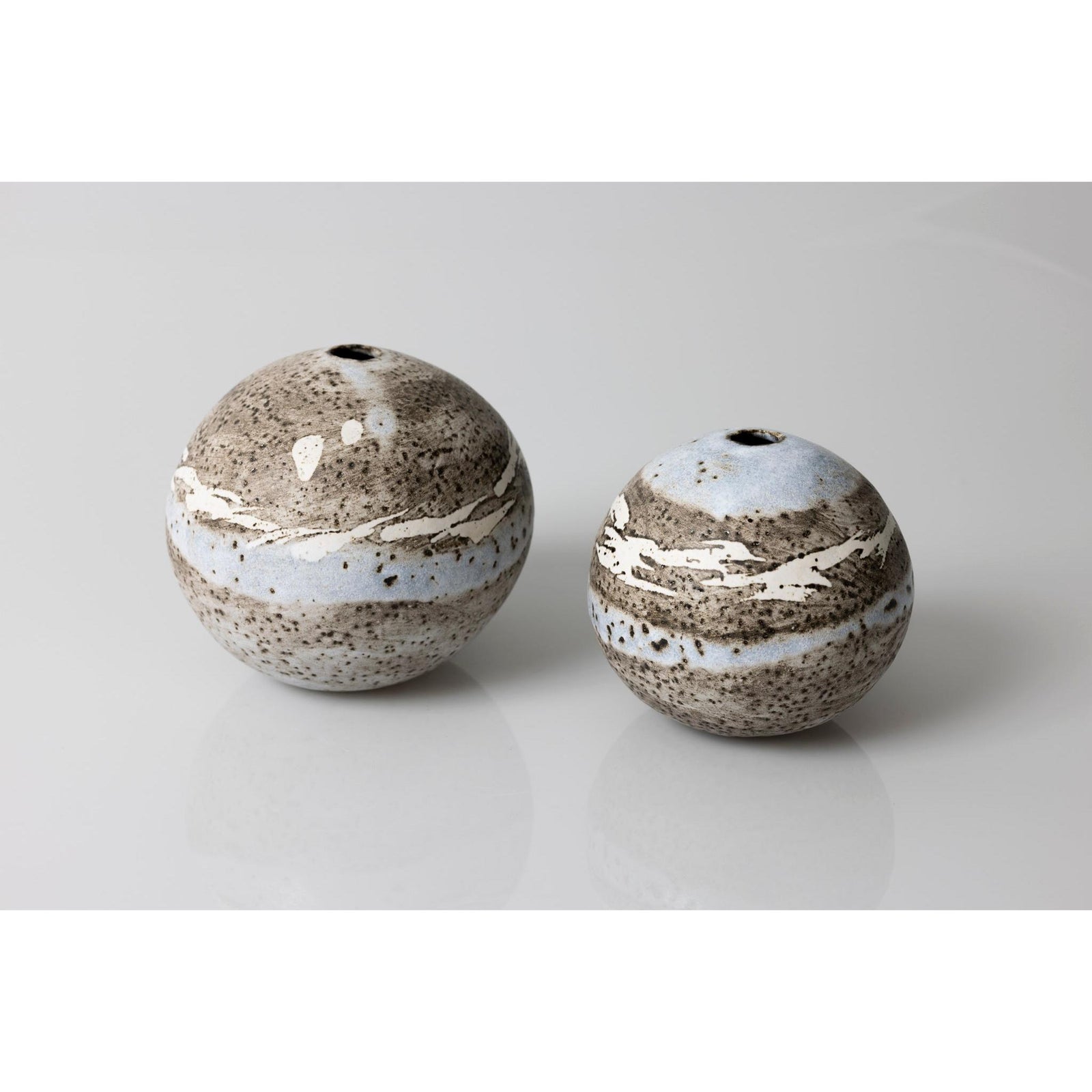 JS12 Pebble Pot II by Jane Silk ceramics available at Padstow Gallery, Cornwall