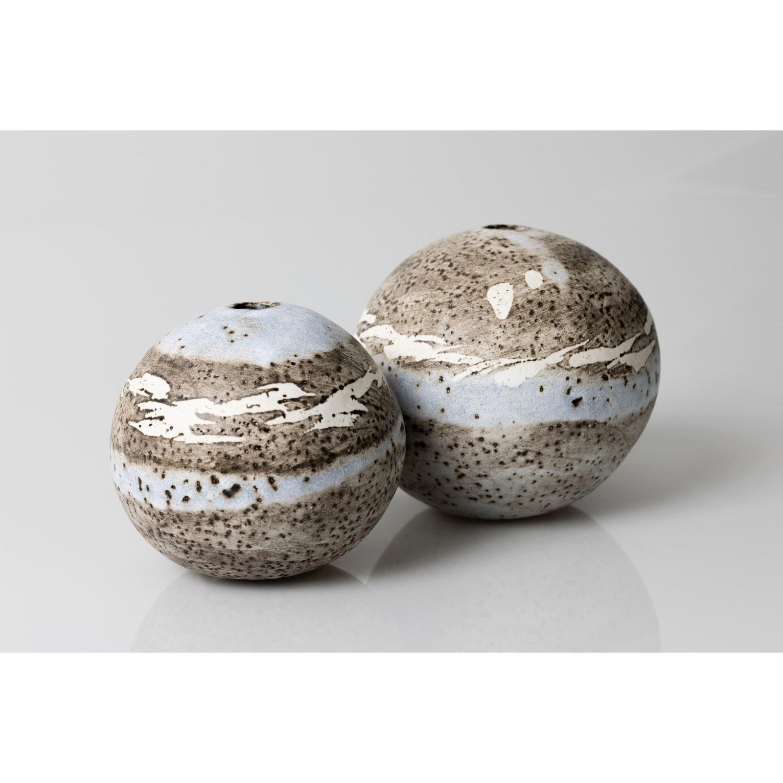 JS12 Pebble Pot II by Jane Silk ceramics available at Padstow Gallery, Cornwall