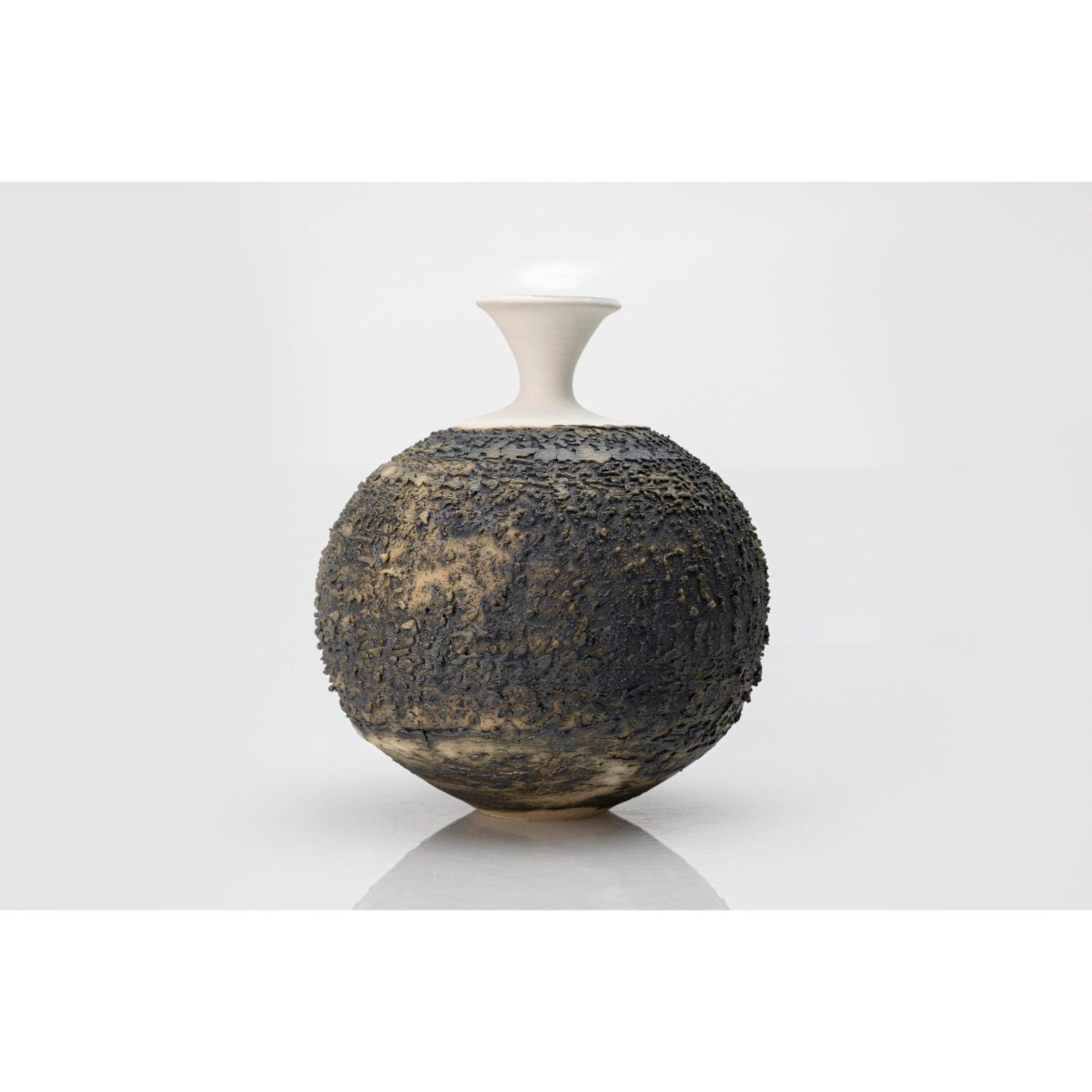 AMC194 Textured Round Vessel with Gold Lustre by Alex McCarthy available at Padstow Gallery, Cornwall