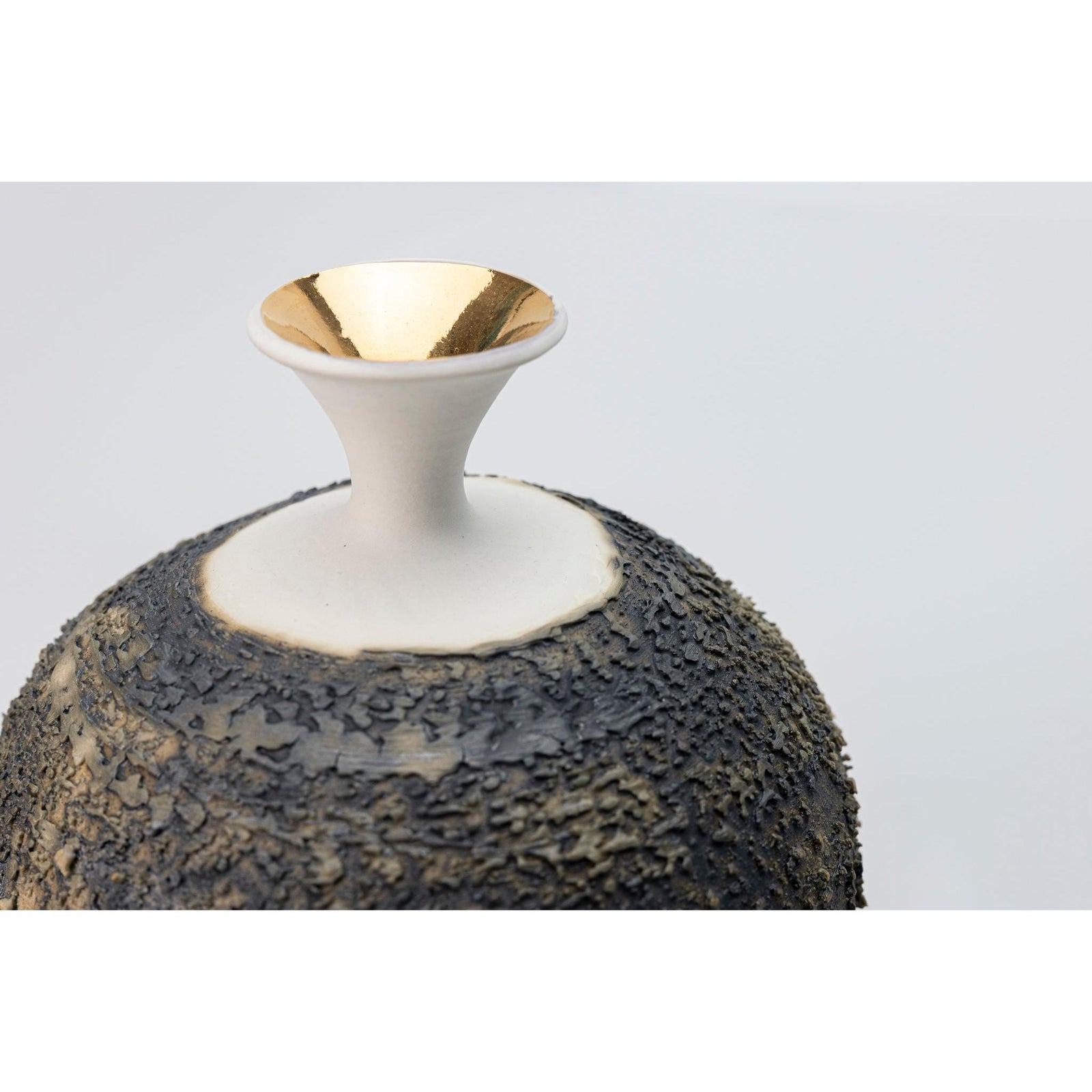 AMC194 Textured Round Vessel with Gold Lustre by Alex McCarthy available at Padstow Gallery, Cornwall