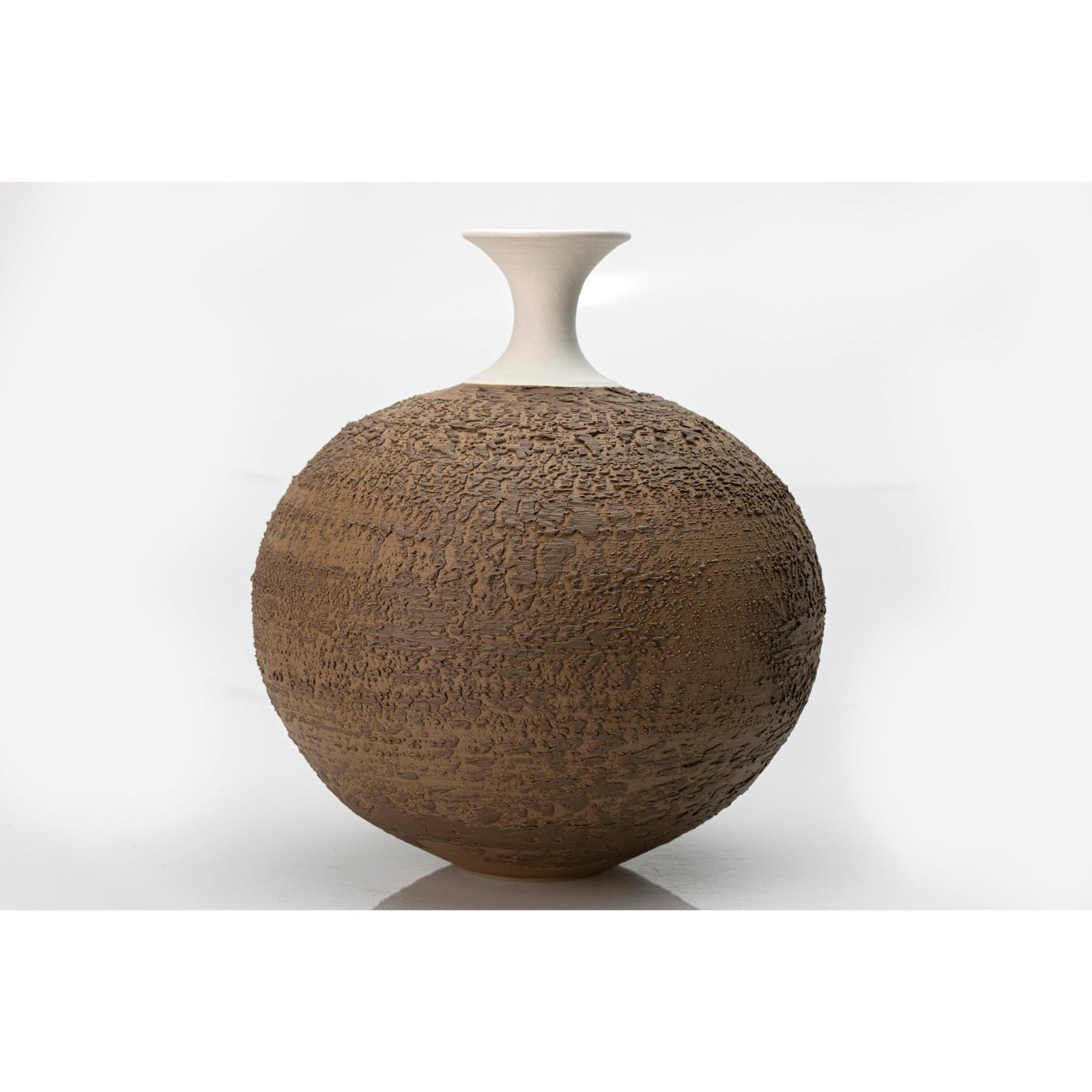 AMC204 Mocha Mousse Textured Round Vessel with Copper Lustre by Alex McCarthy available at Padstow Gallery, Cornwall