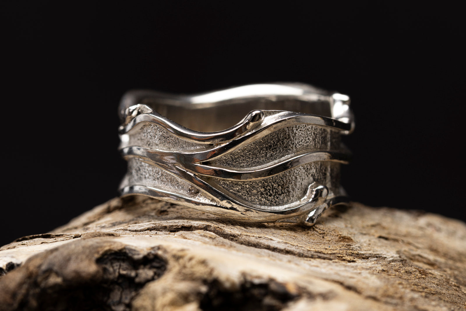 LG164 - Silver and 9ct Gold Beads Ring by Les Grimshaw available at Padstow Gallery Cornwall