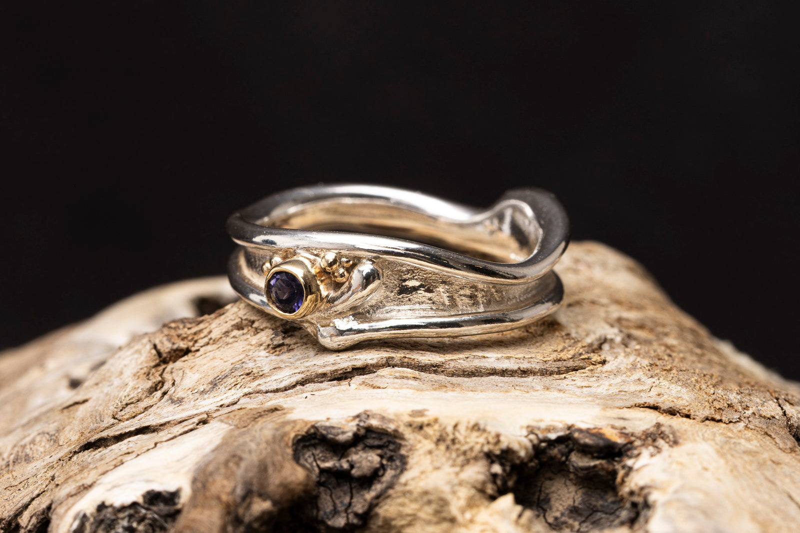 LG167 - Silver and 9ct Gold 3mm Iolite Ring by Les Grimshaw available at Padstow Gallery Cornwall