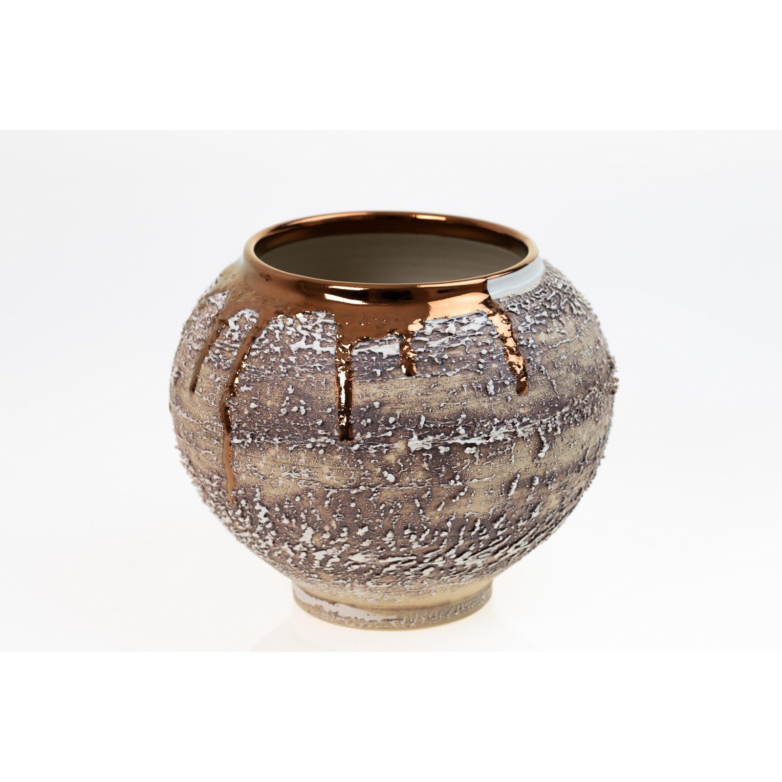 PGX28 Terra Textured Moon Jar with Copper Lustre by Alex McCarthy, available at Padstow Gallery, Cornwall