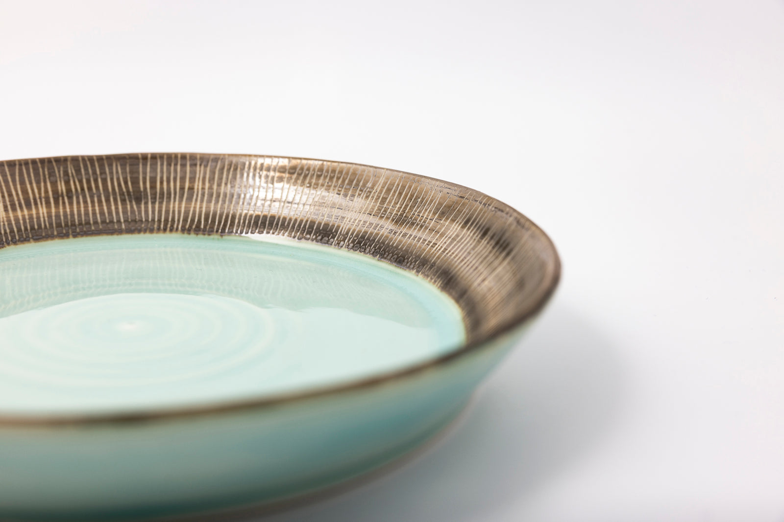 EL04 Sea Green Sgraffito Plate by Elke Lucas available at Padstow Gallery Cornwall
