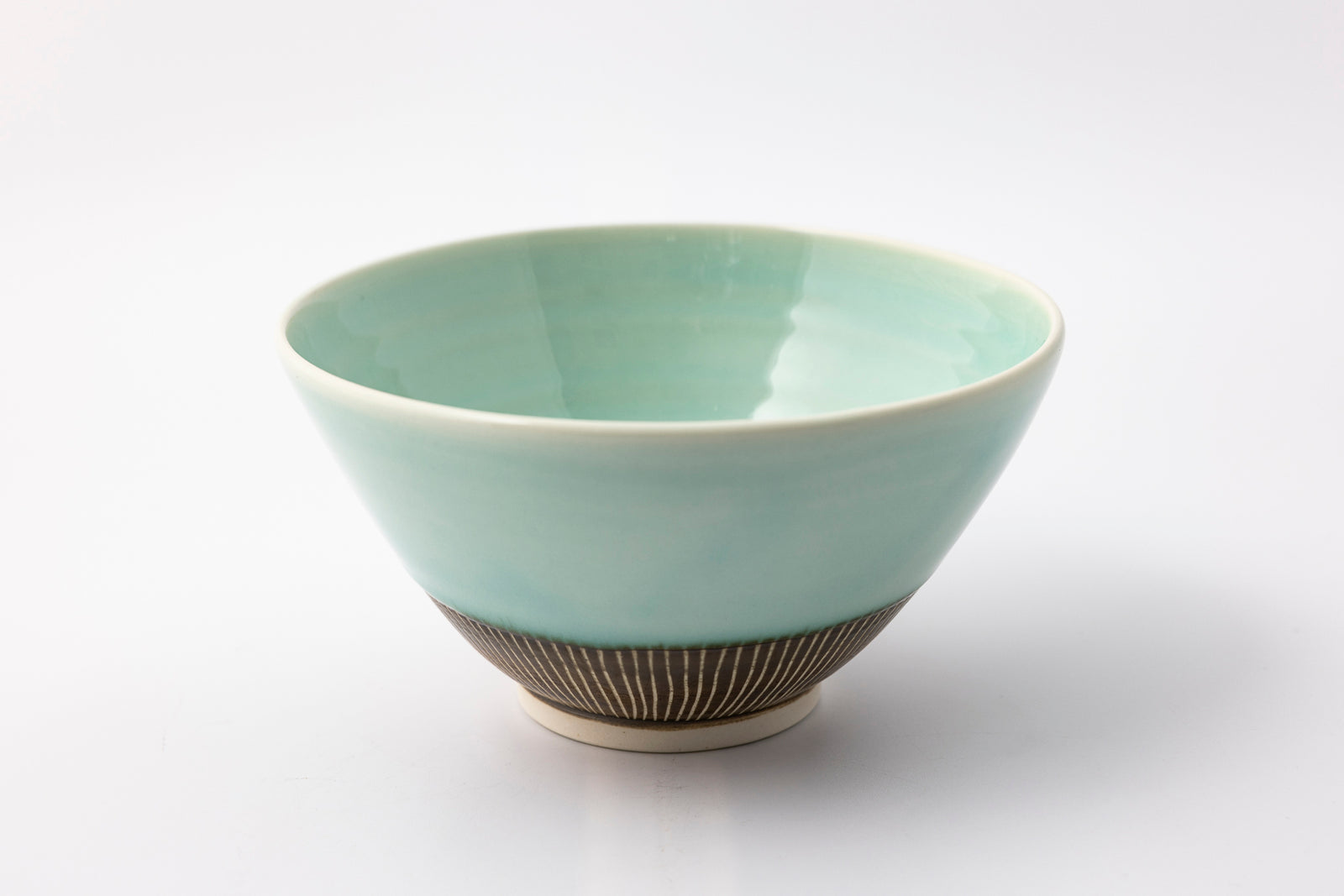EL02 Sea Green Sgraffito Medium Bowl by Elke Lucas available at Padstow Gallery Cornwall