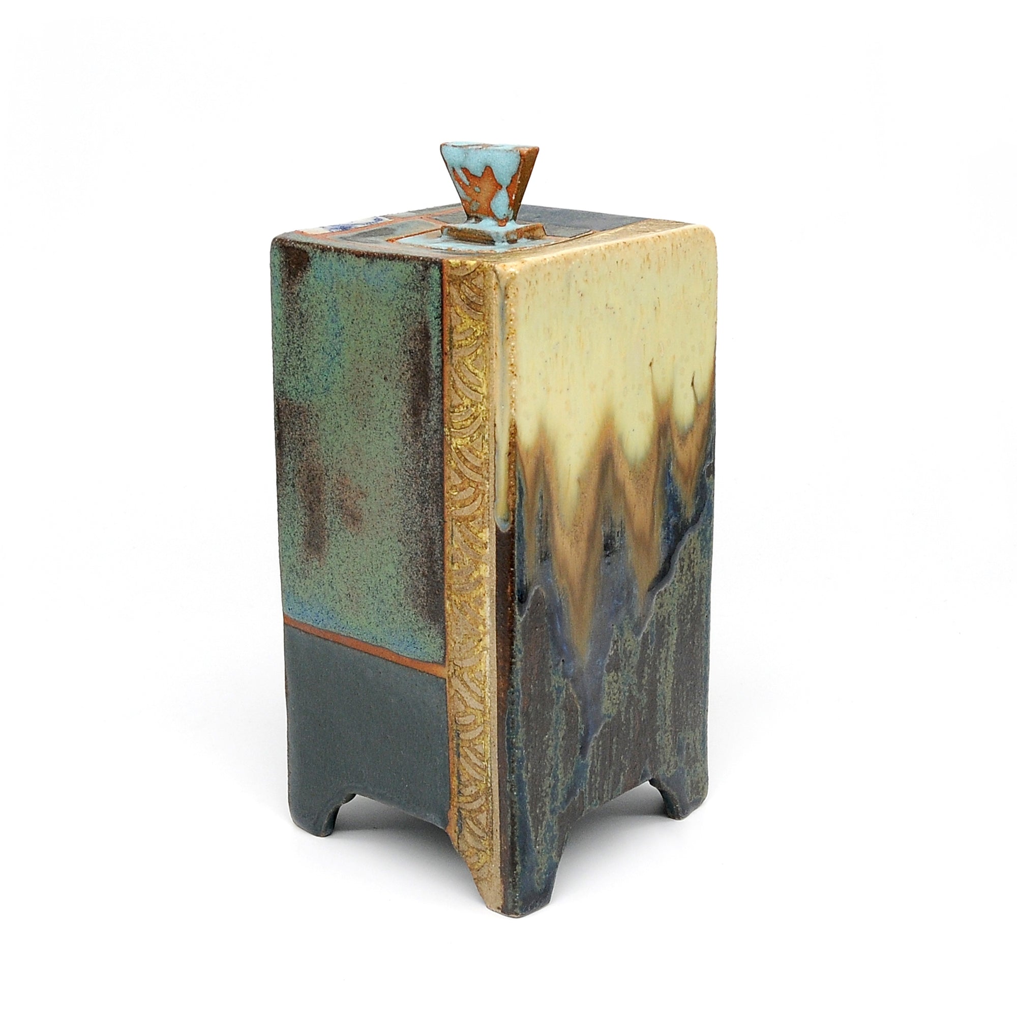 MK25 Box by Miae Kim ceramics, available at Padstow Gallery, Cornwall