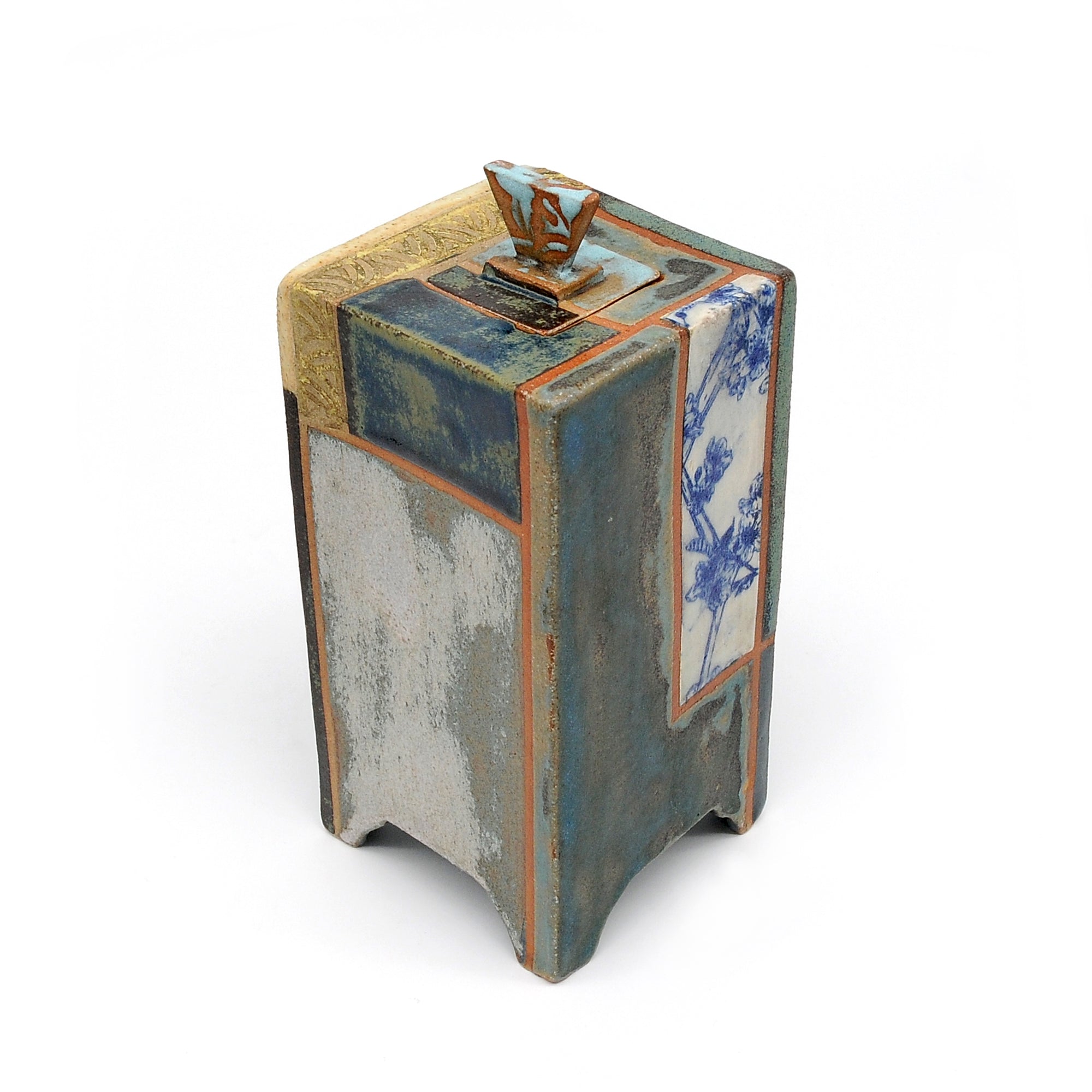 MK25 Box by Miae Kim ceramics, available at Padstow Gallery, Cornwall