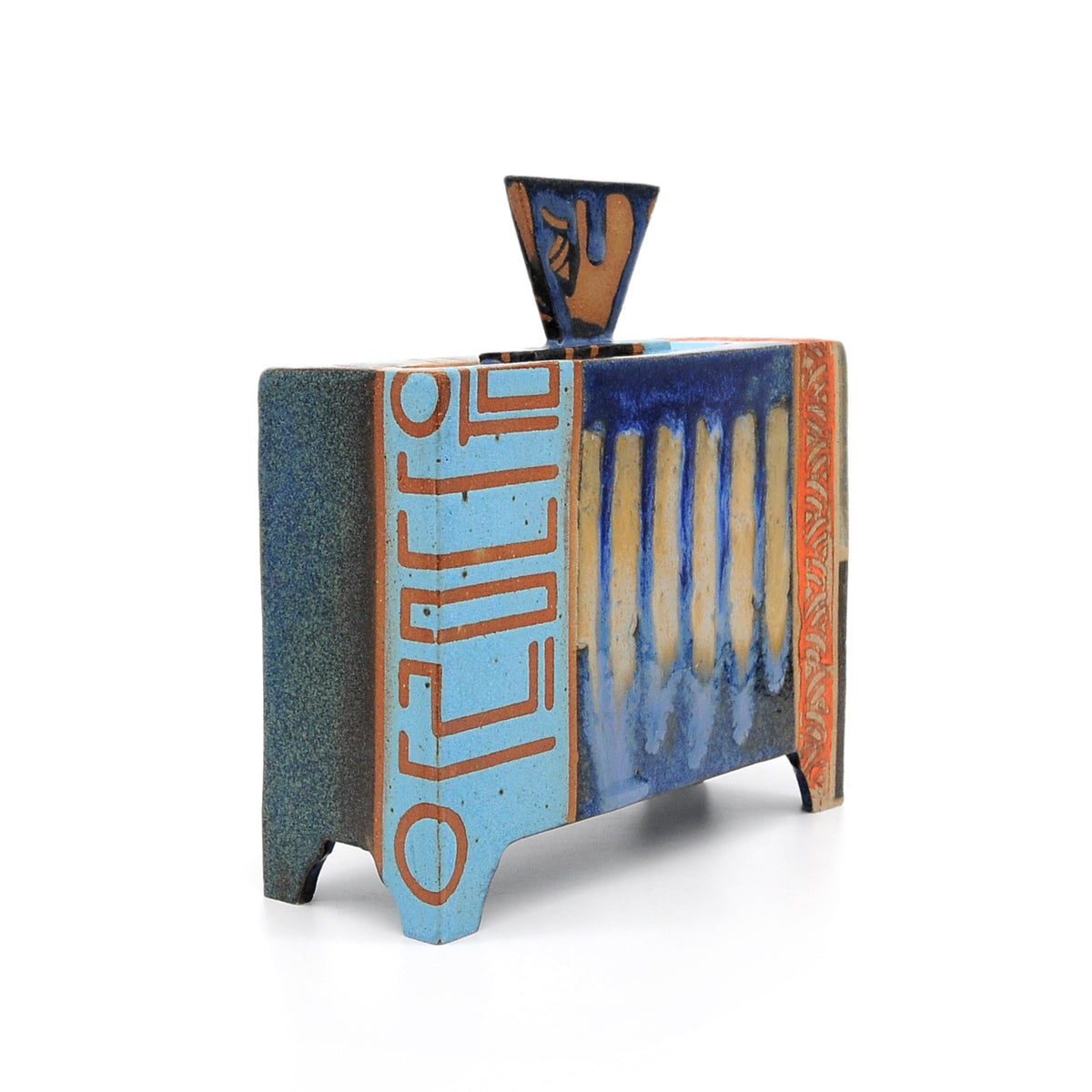 MK55 Arumdaum Box By Miae Kim ceramics available at Padstow Gallery, Cornwall