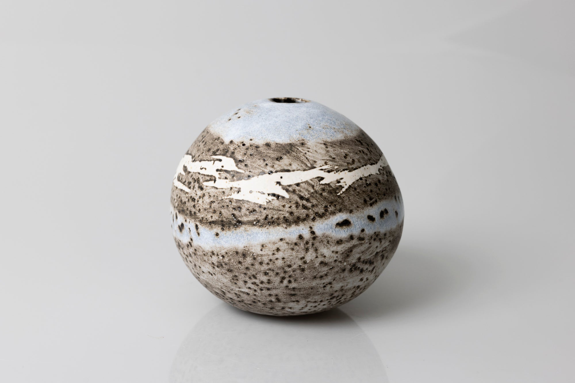 JS12 Pebble Pot II by Jane Silk ceramics available at Padstow Gallery, Cornwall