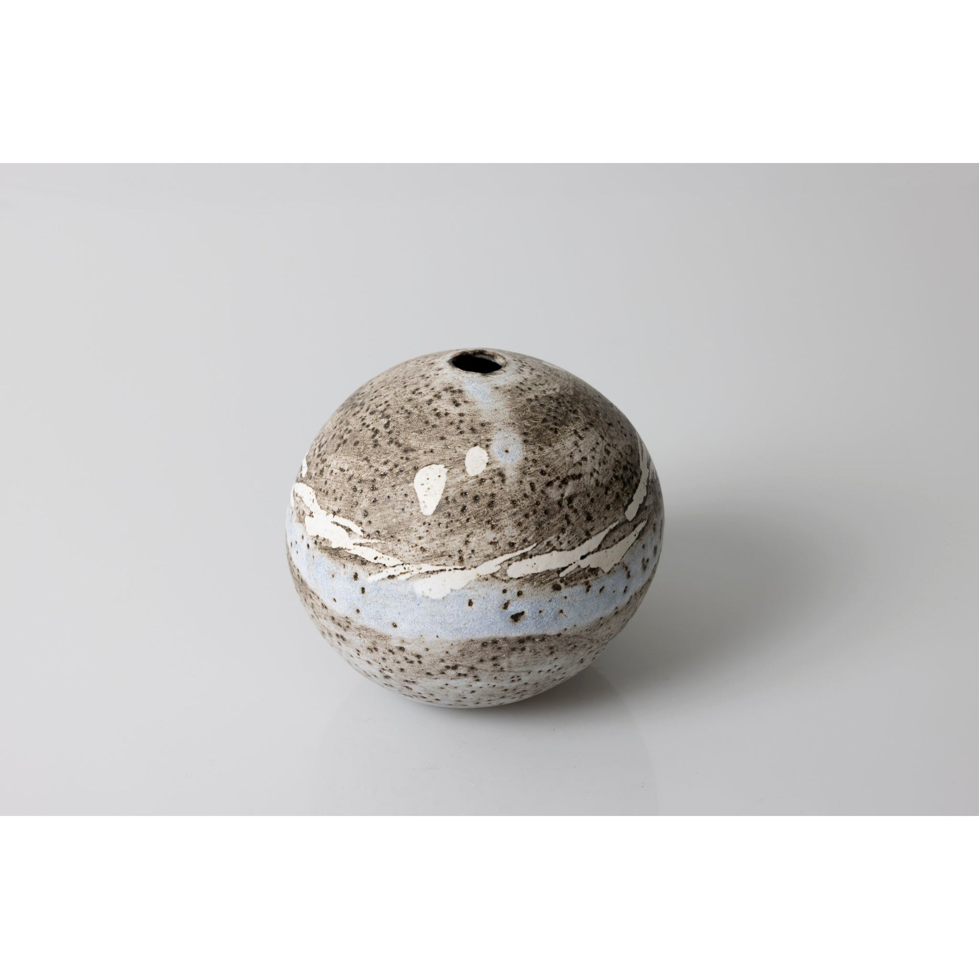 JS11 Pebble Pot I by Jane Silk ceramics available at Padstow Gallery, Cornwall