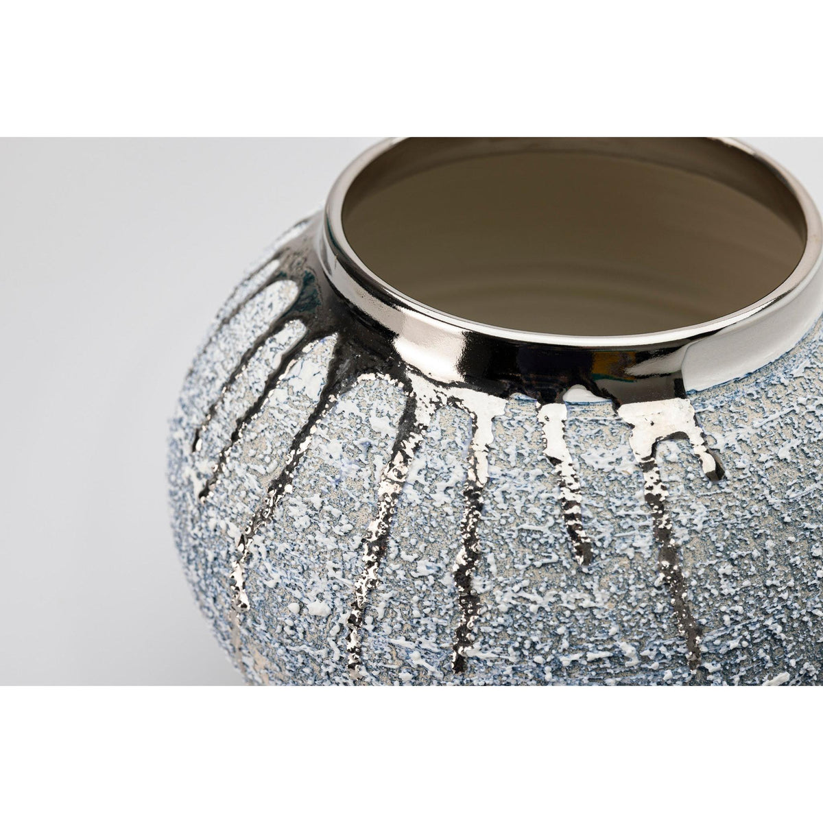 AMC201 Zephyr Textured Moon Jar with Platinum Lustre by Alex McCarthy available at Padstow Gallery, Cornwall