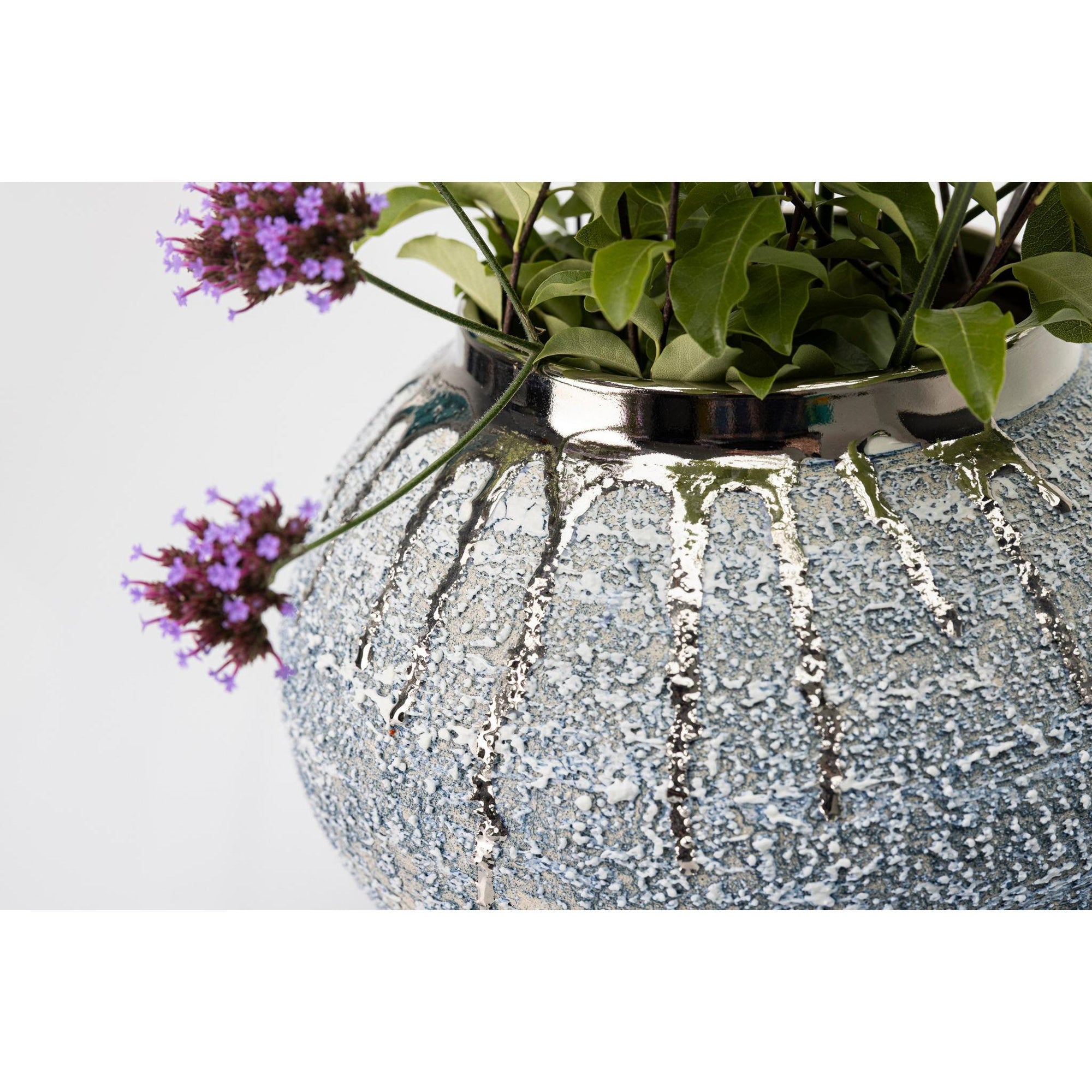 AMC201 Zephyr Textured Moon Jar with Platinum Lustre by Alex McCarthy available at Padstow Gallery, Cornwall