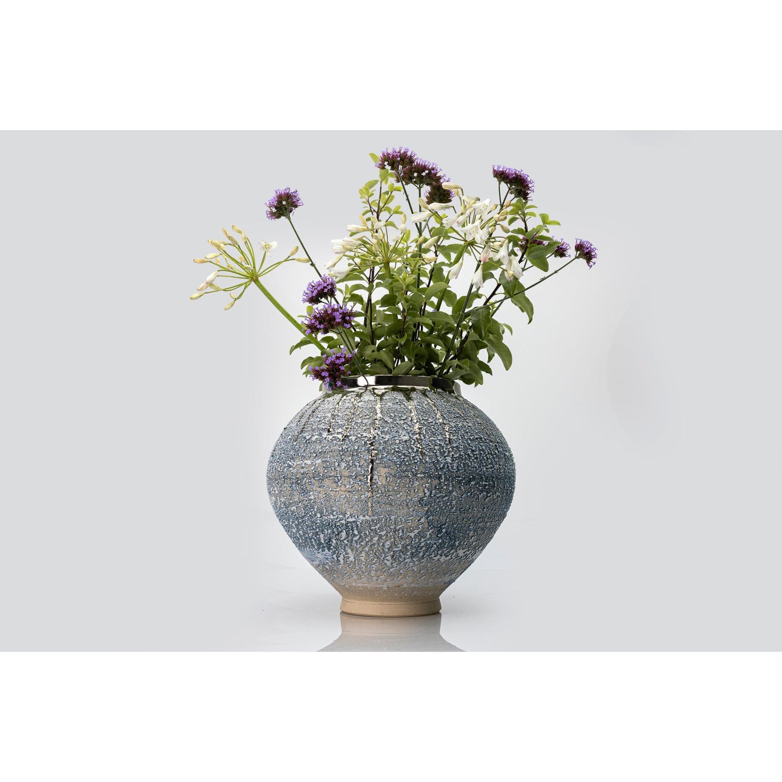 AMC201 Zephyr Textured Moon Jar with Platinum Lustre by Alex McCarthy available at Padstow Gallery, Cornwall