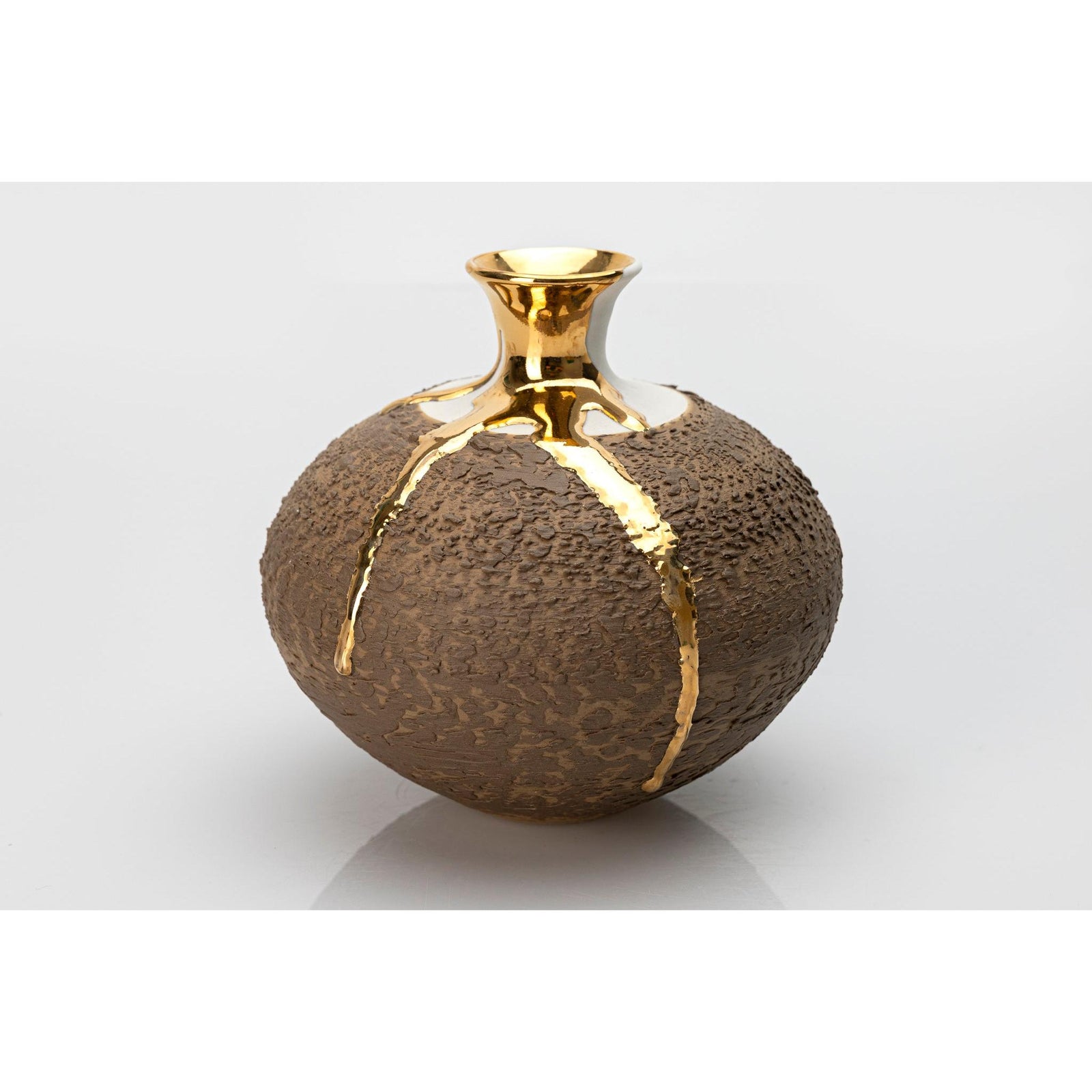 AMC197 Mocha Mousse Textured vase with Gold Lustre by Alex McCarthy available at Padstow Gallery, Cornwall