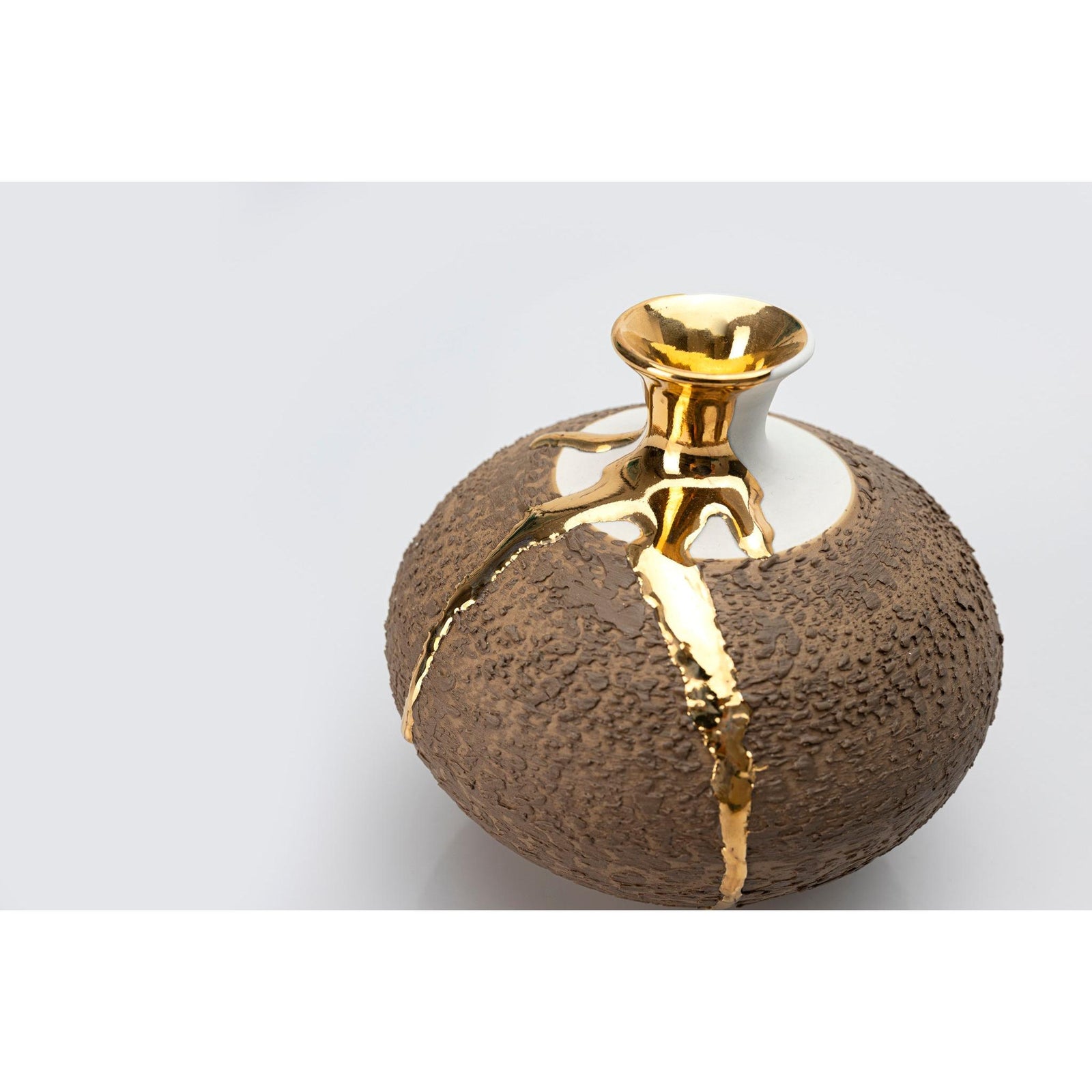 AMC197 Mocha Mousse Textured vase with Gold Lustre by Alex McCarthy available at Padstow Gallery, Cornwall