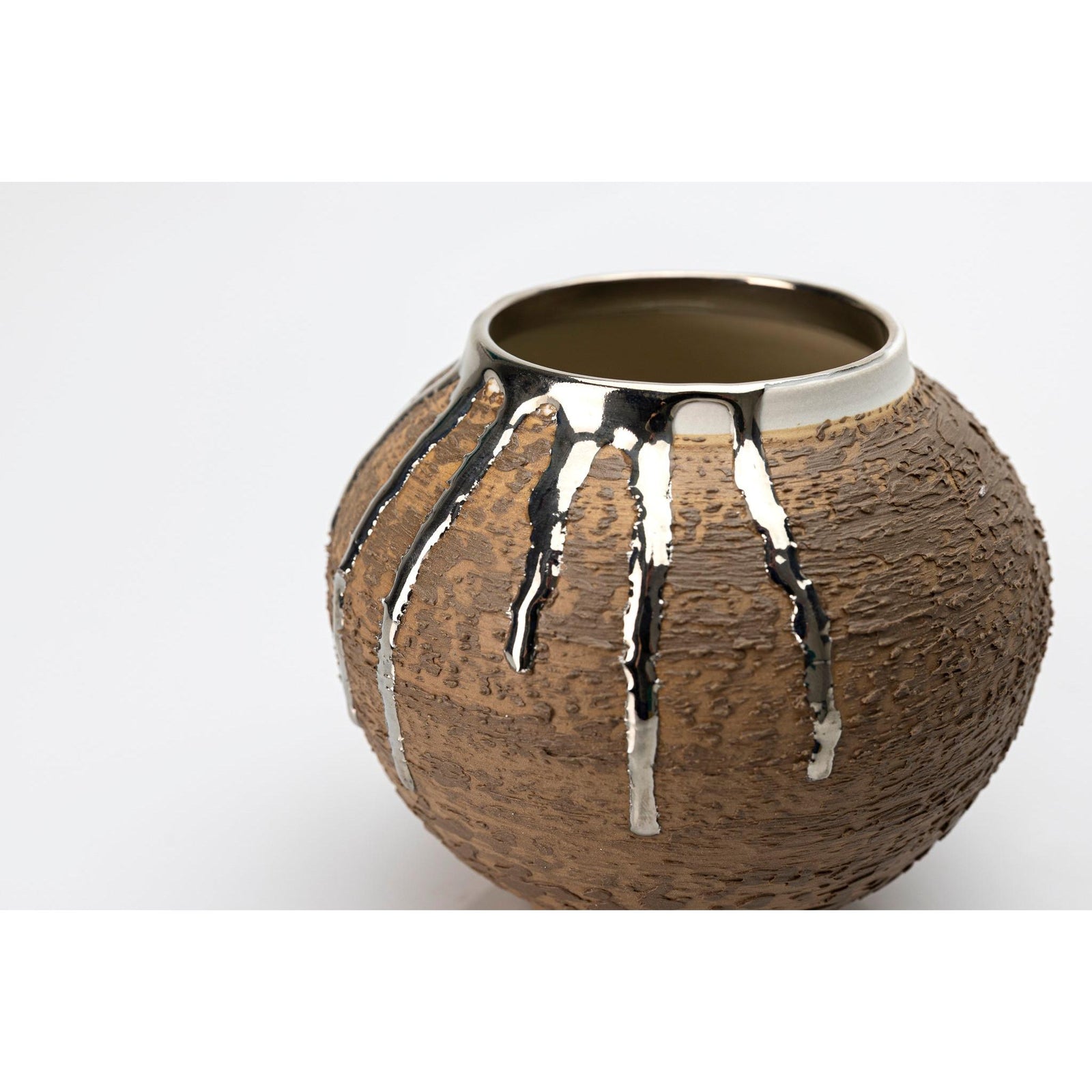 AMC198 Mocha Mousse Textured Moon Jar with Platinum Lustre by Alex McCarthy available at Padstow Gallery, Cornwall