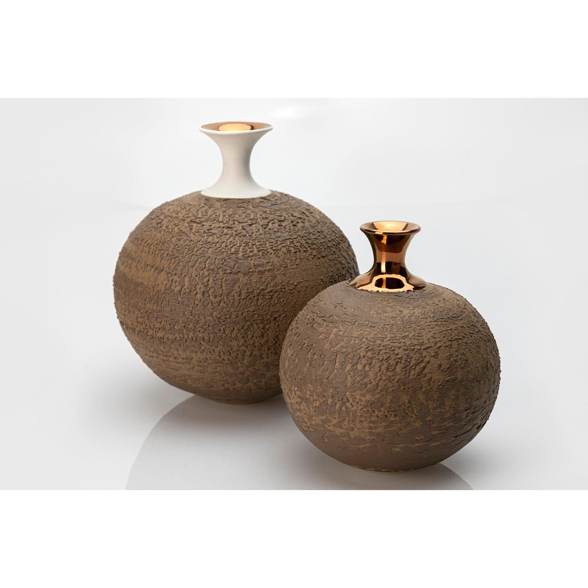 AMC204 Mocha Mousse Textured Round Vessel with Copper Lustre by Alex McCarthy available at Padstow Gallery, Cornwall