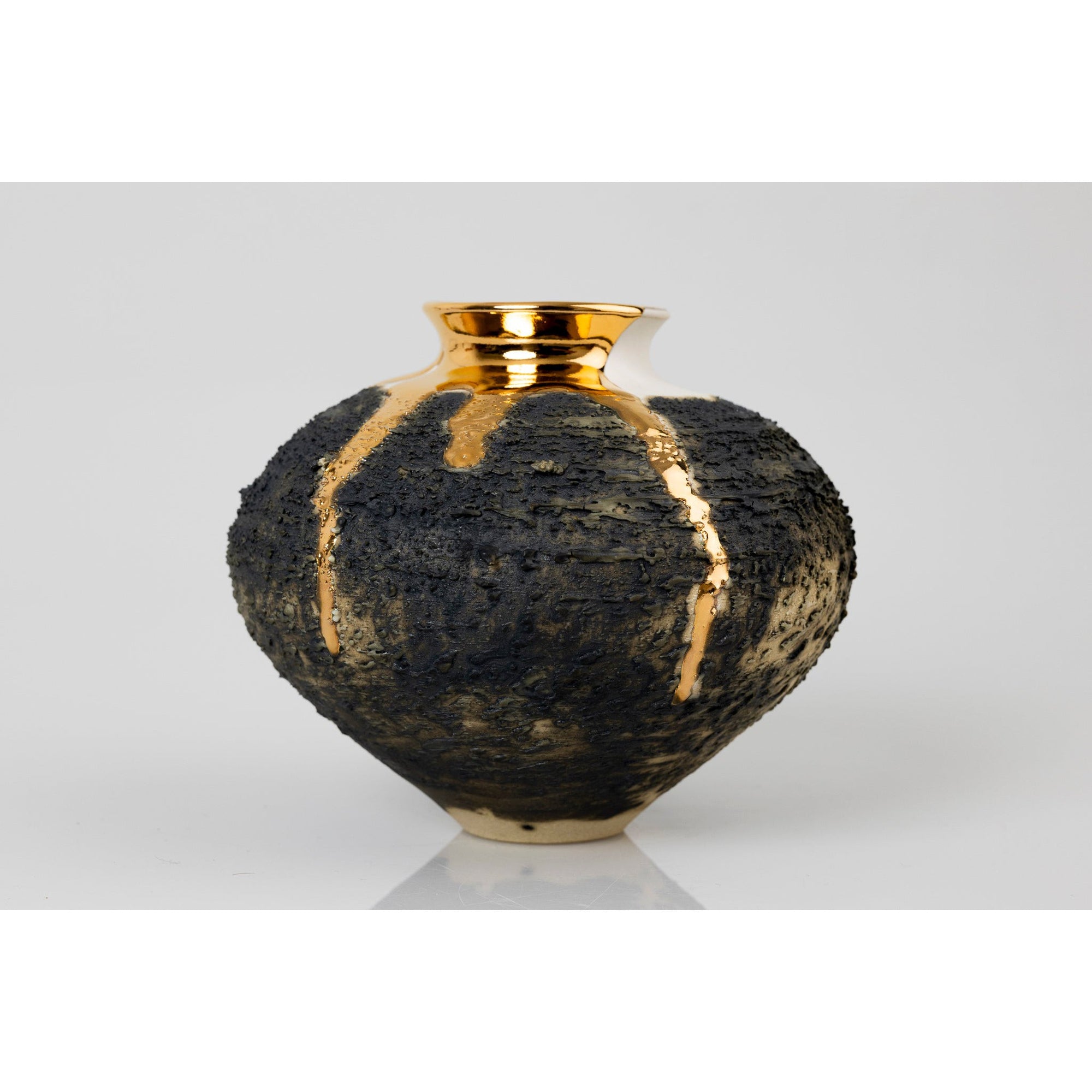 AMC183 Textured Vase with Gold Lustre by Alex McCarthy, available at Padstow Gallery, Cornwall