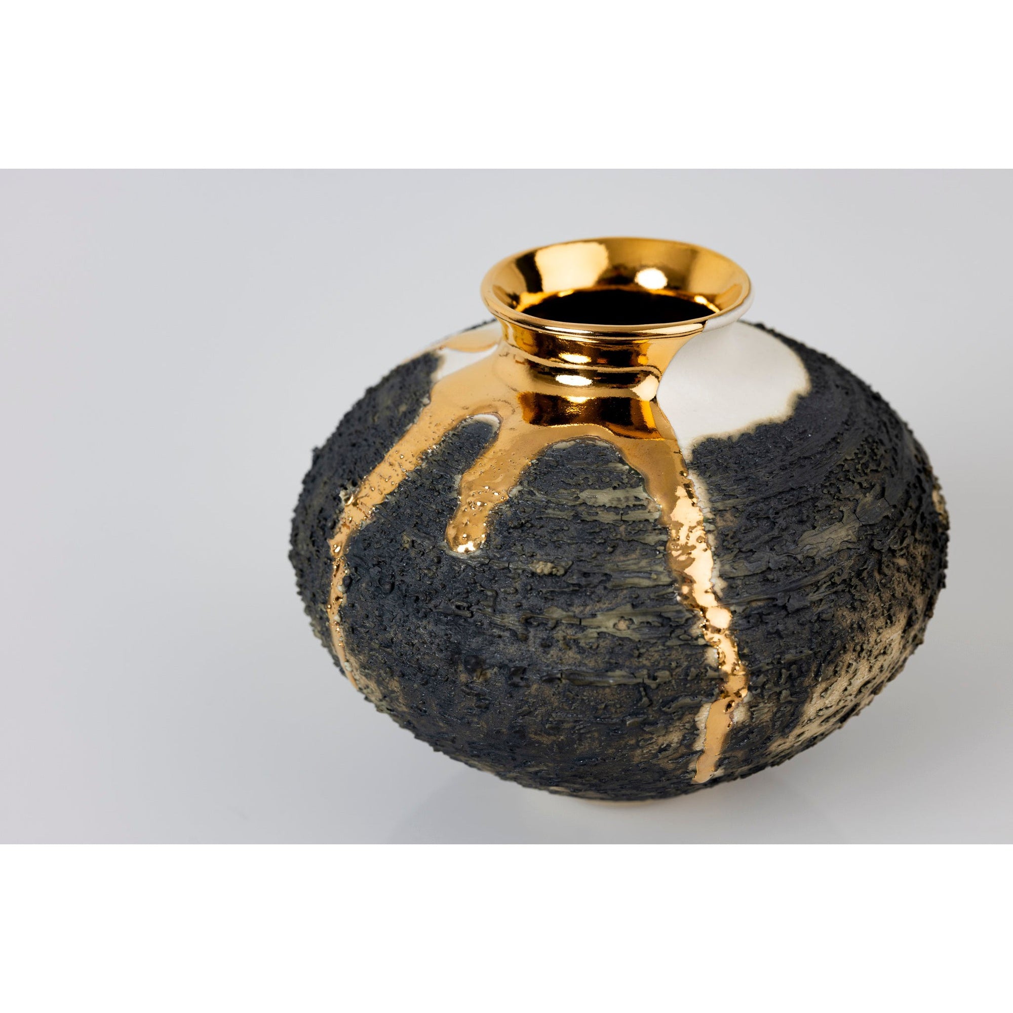 AMC183 Textured Vase with Gold Lustre by Alex McCarthy, available at Padstow Gallery, Cornwall