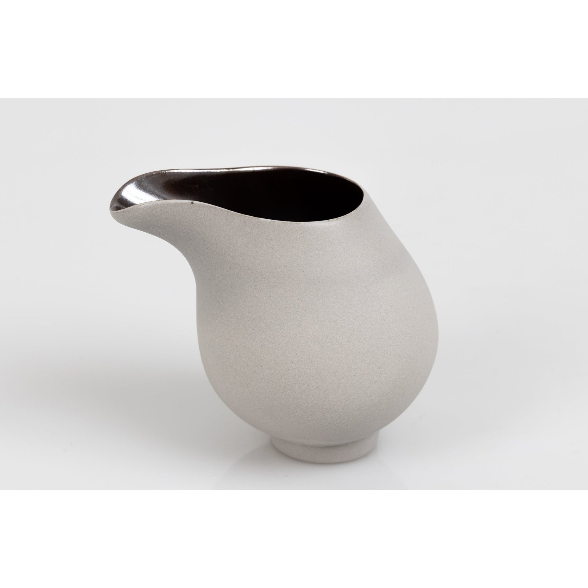 KSD3 Flow, Pale Grey Stoneware Jug by Kate Schuricht, available at Padstow Gallery, Cornwall