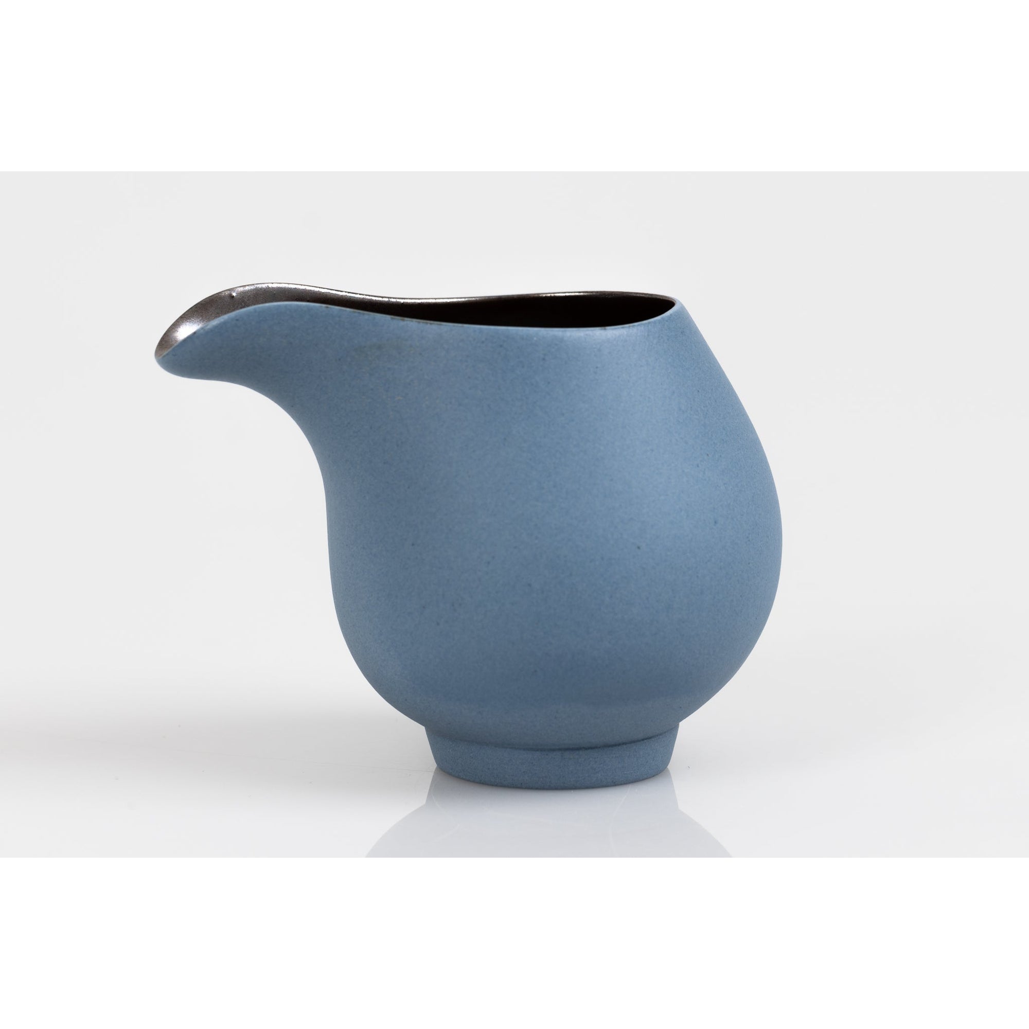 KSC4 Flow, Cornflower Blue Stoneware Jug by Kate Schuricht, available at Padstow Gallery, Cornwall