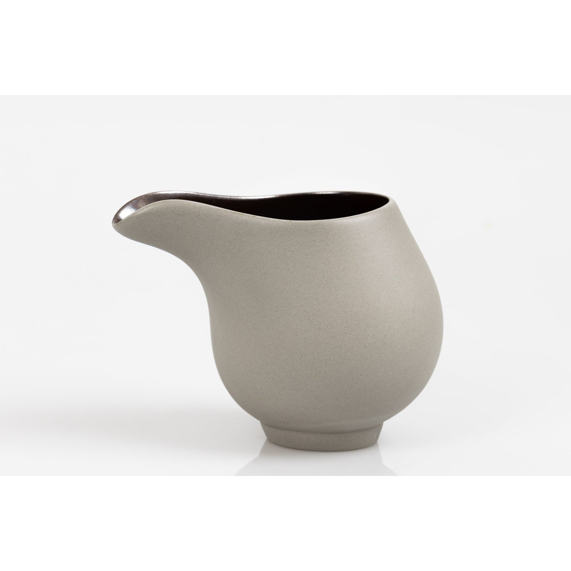 KSB4 Flow, Grey Stoneware Jug by Kate Schuricht, available at Padstow Gallery, Cornwall