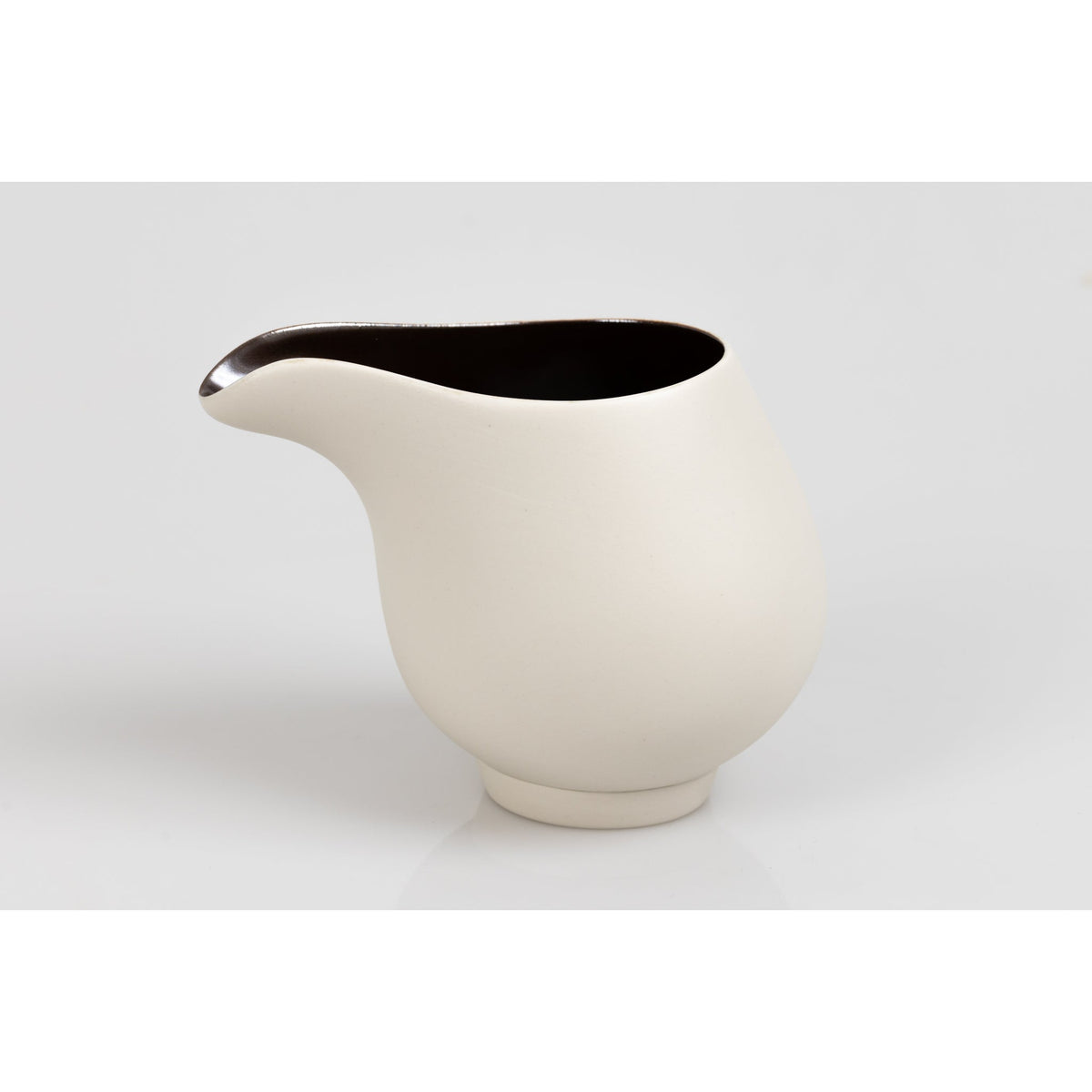 KSB3 Flow, White Stoneware Jug by Kate Schuricht, available at Padstow Gallery, Cornwall