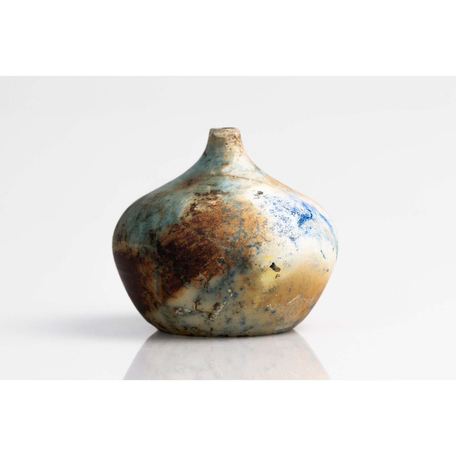 GC23 Pebble Vase by Gail Cooper, available at Padstow Gallery, Cornwall