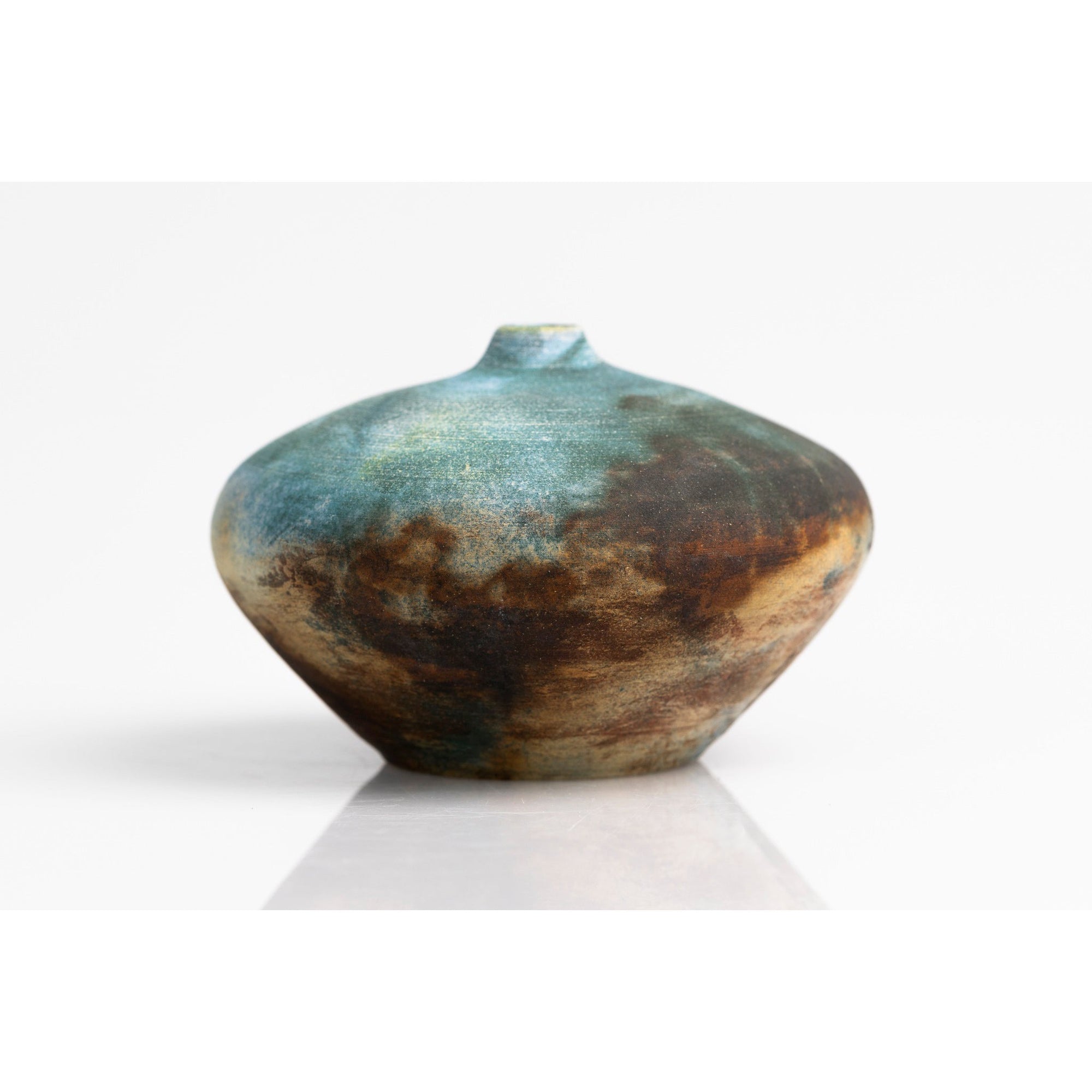 GC26 Pebble Vase by Gail Cooper, available at Padstow Gallery, Cornwall