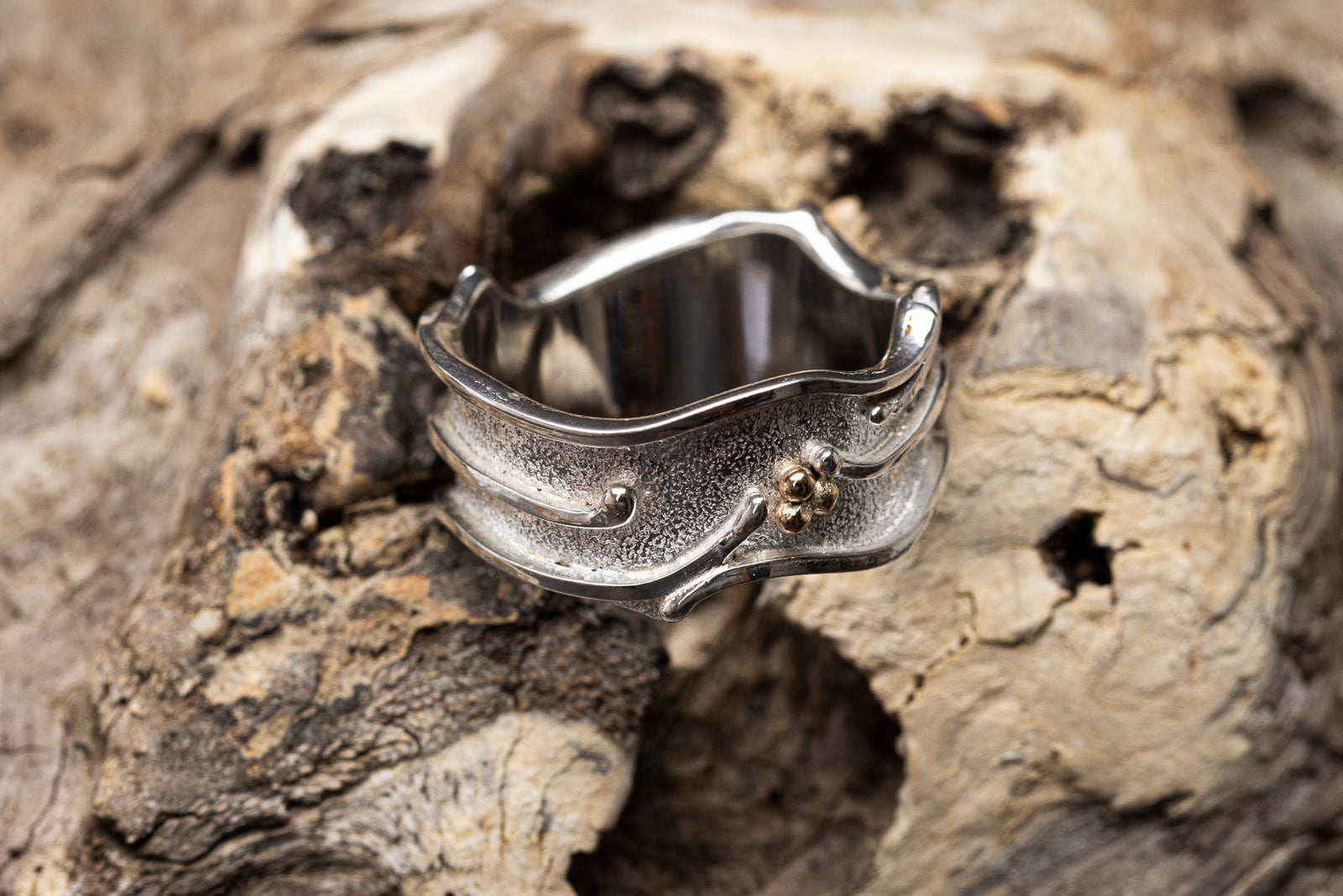 LG164 - Silver and 9ct Gold Beads Ring by Les Grimshaw available at Padstow Gallery Cornwall