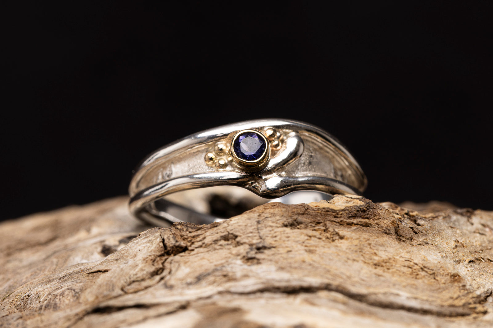 LG167 - Silver and 9ct Gold 3mm Iolite Ring by Les Grimshaw available at Padstow Gallery Cornwall