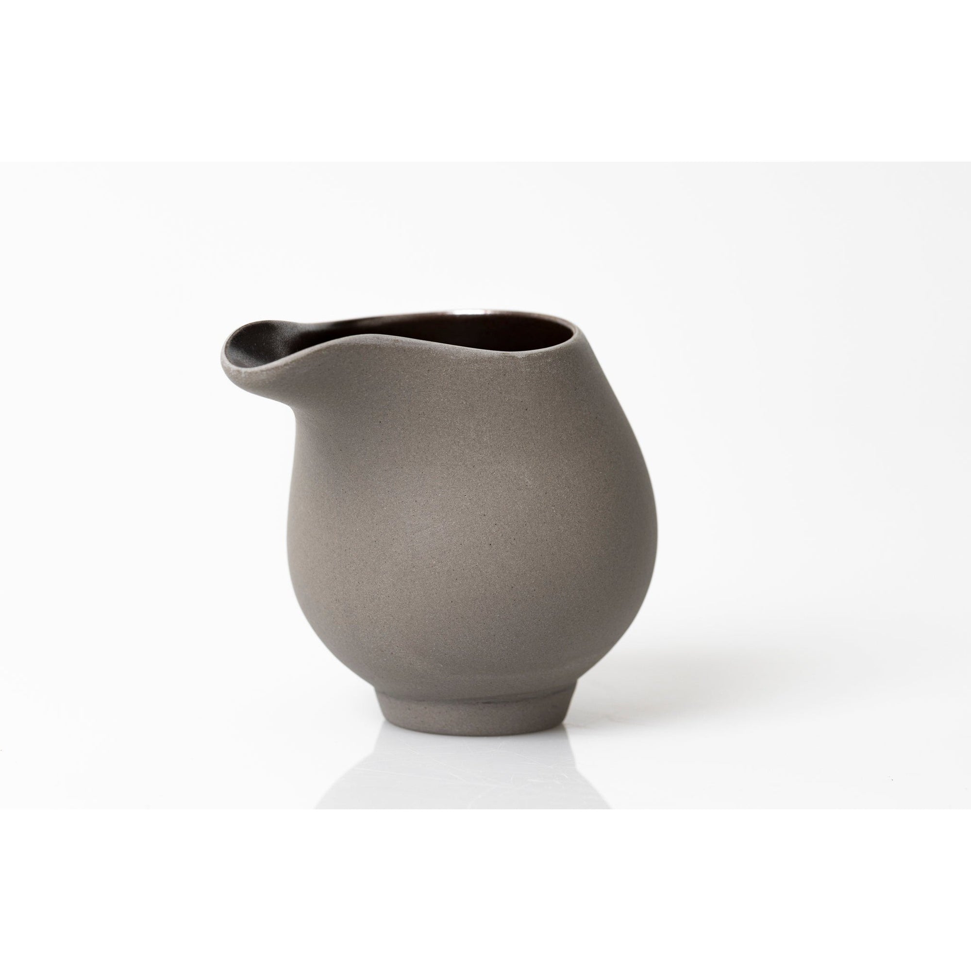 RR1 Flow Lustre Stoneware Jug by Kate Schuricht ceramics available at Padstow Gallery, Cornwall