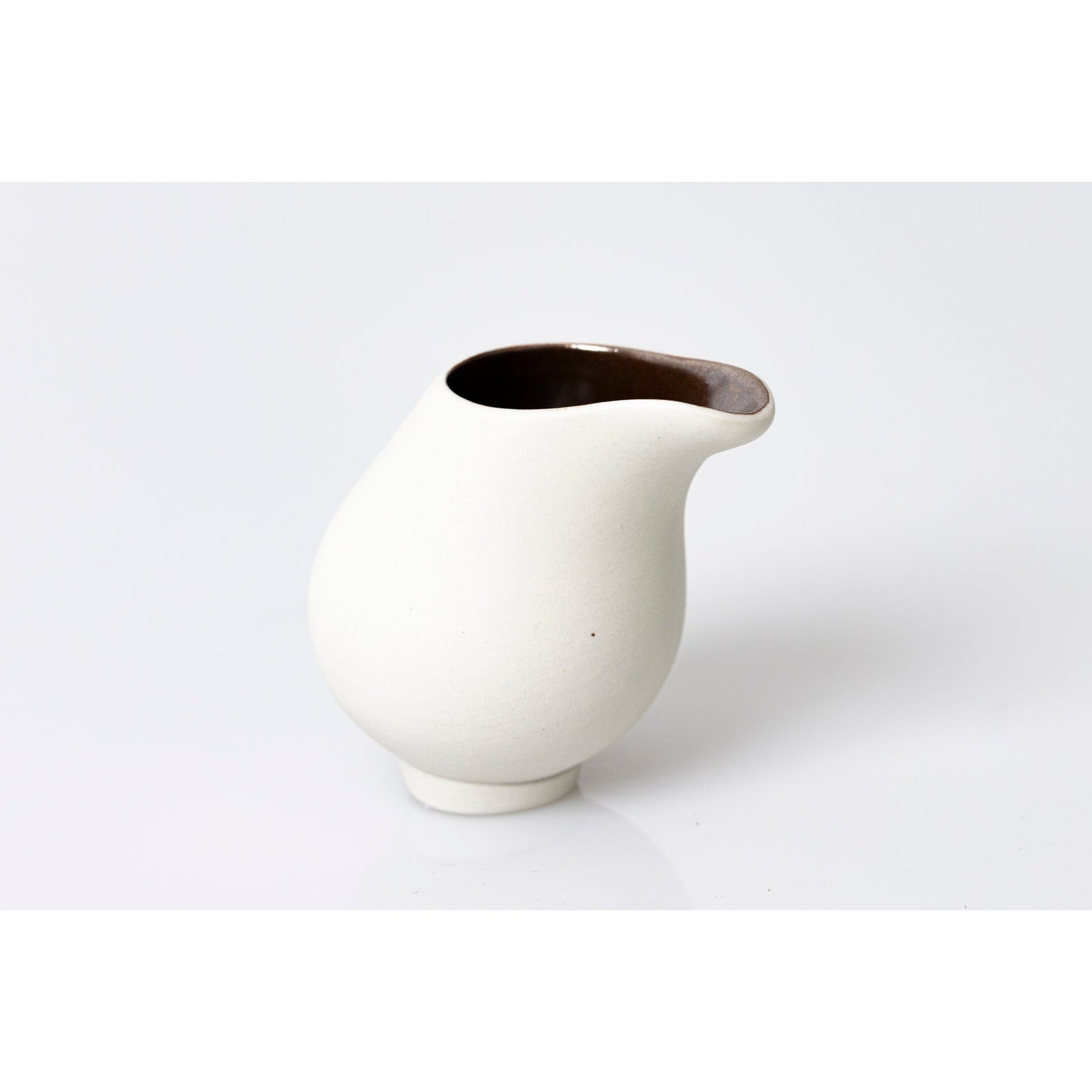 RR4 Flow Lustre Stoneware Jug by Kate Schuricht available at Padstow Gallery, Cornwall