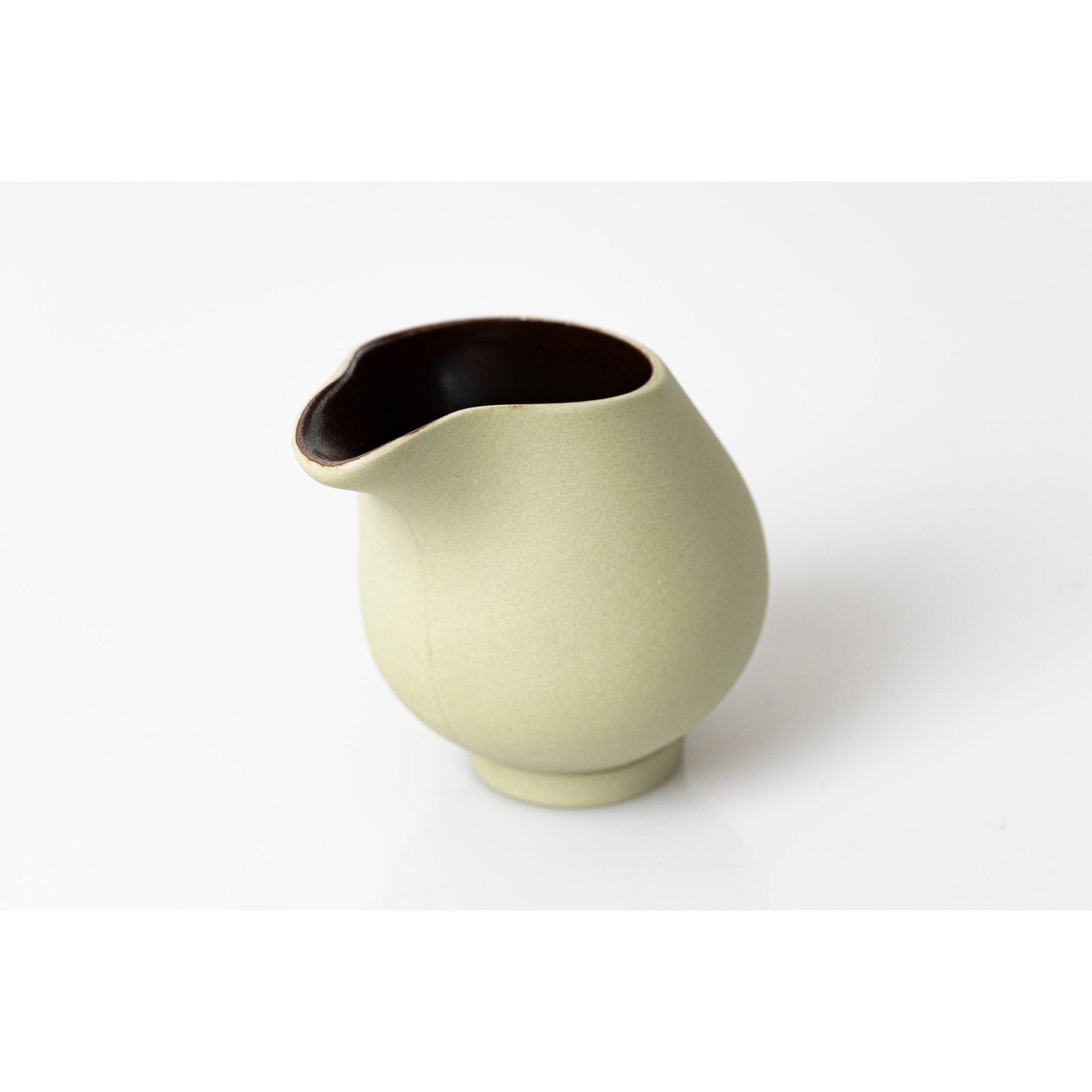 QQ3 Flow Lustre Stoneware Jug by Kate Schuricht ceramics available at Padstow Gallery, Cornwall