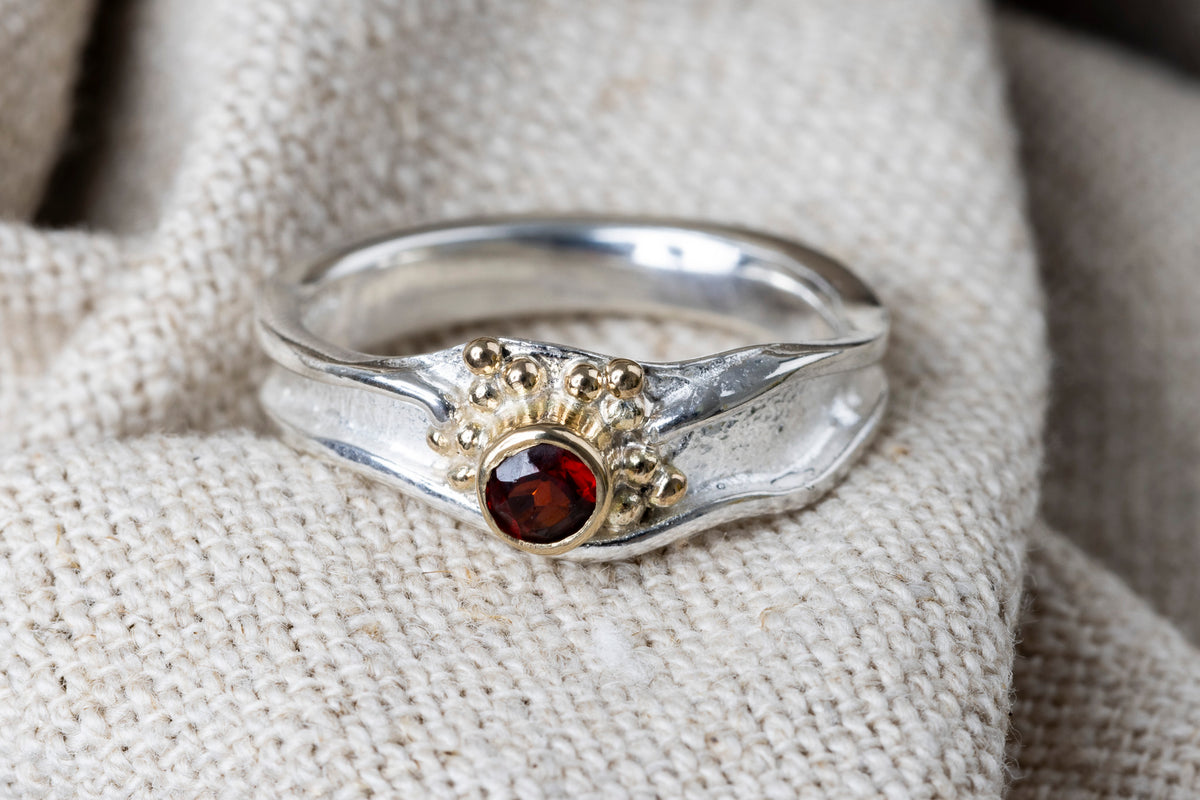 LG119 Garnet Ring with Silver &amp; 9CT gold