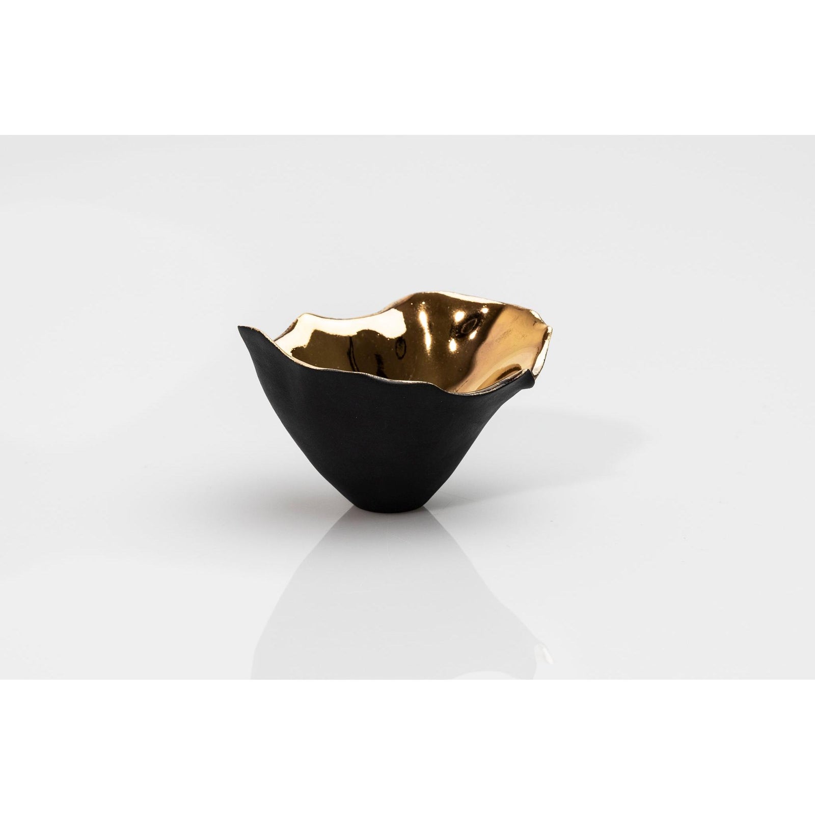 PL03 Tulip 2, black porcelain and gold lustre by Penny Little. Available at Padstow Gallery, Cornwall