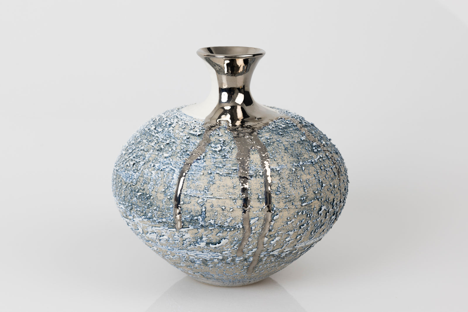 PGX37 Textured vessel with Platinum Lustre by Alex McCarthy available at Padstow Gallery