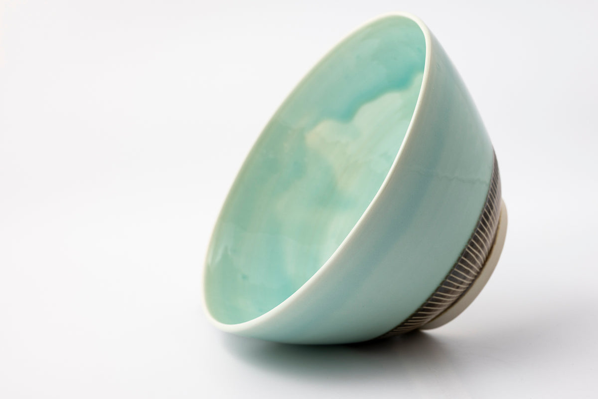 EL02 Sea Green Sgraffito Medium Bowl by Elke Lucas available at Padstow Gallery Cornwall