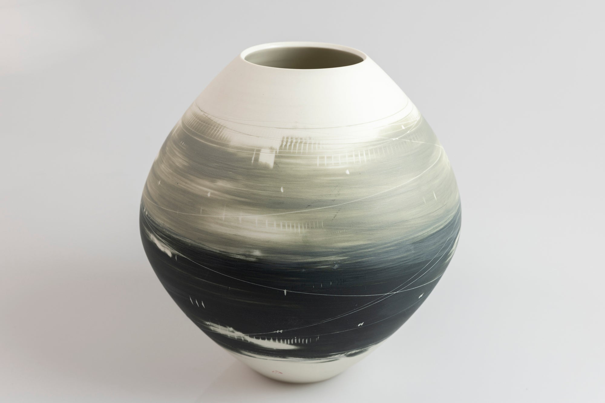 AT85 Large Vase, by Ali Tomlin, available at Padstow Gallery, Cornwall