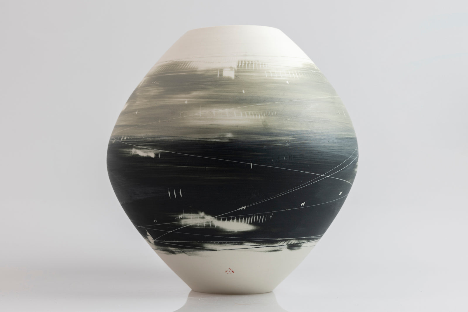 AT85 Large Vase, by Ali Tomlin, available at Padstow Gallery, Cornwall