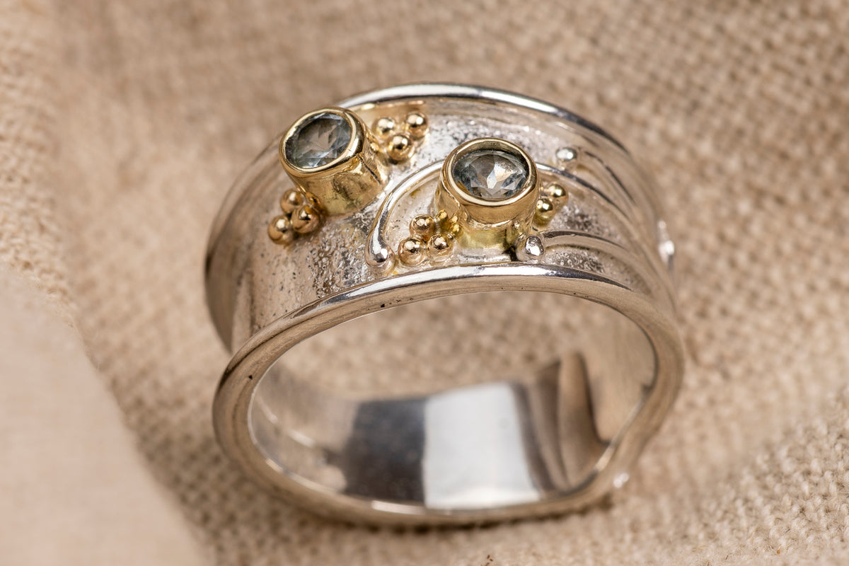 LG 134 Topaz Ring Size P by Les Grimshaw available at Padstow Gallery Cornwall