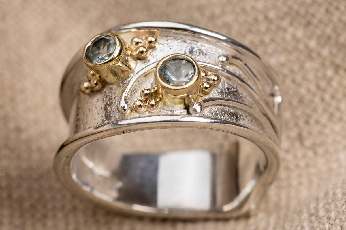 LG 134 Topaz Ring Size P by Les Grimshaw available at Padstow Gallery Cornwall