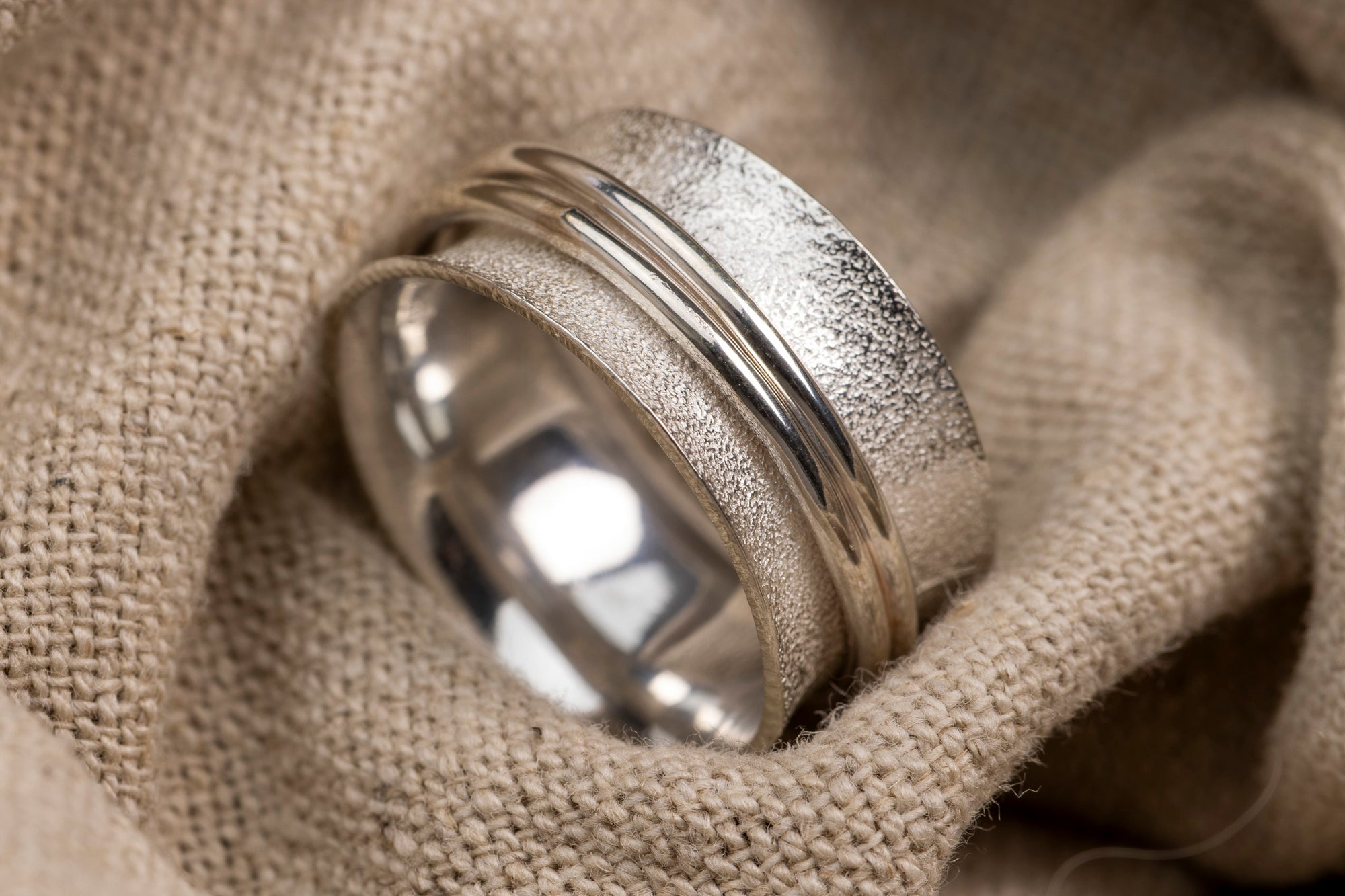 LG128 Silver Spinner Ring Size Q by Les Grimshaw available at Padstow Gallery Cornwall
