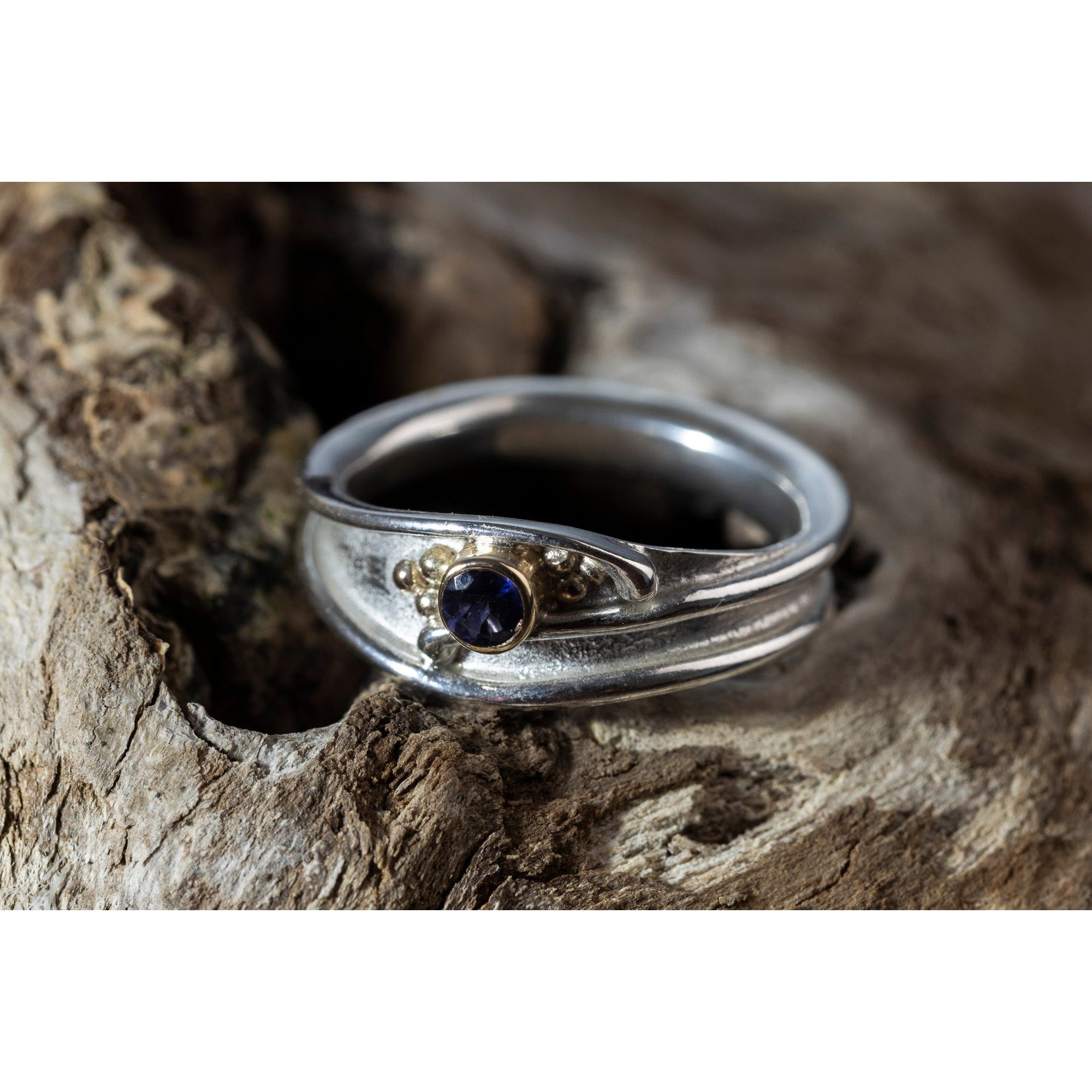 'LG112 Silver and 9ct Gold 3mm Iolite Ring' by Les Grimshaw, available at Padstow Gallery, Cornwall