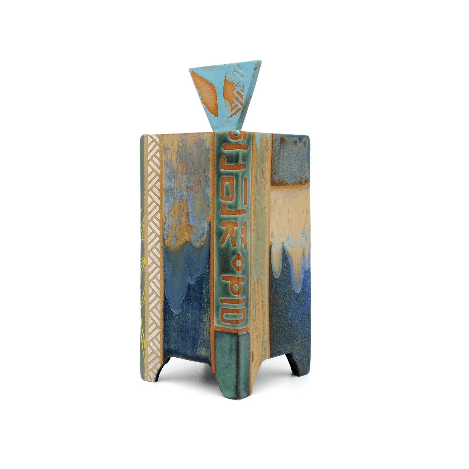 MK60 Hunminjeongeum By Miae Kim ceramics available at Padstow Gallery, Cornwall