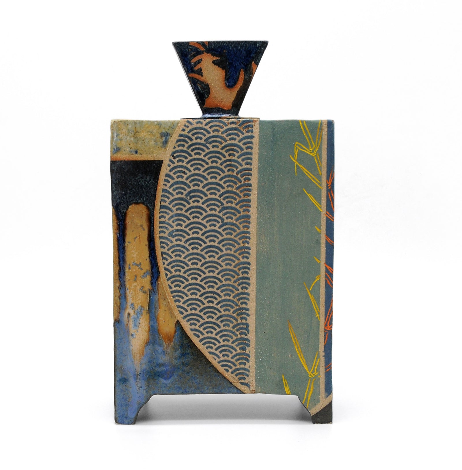 MK49 Bamboo Box with brass kintsugi By Miae Kim ceramics available at Padstow Gallery, Cornwall