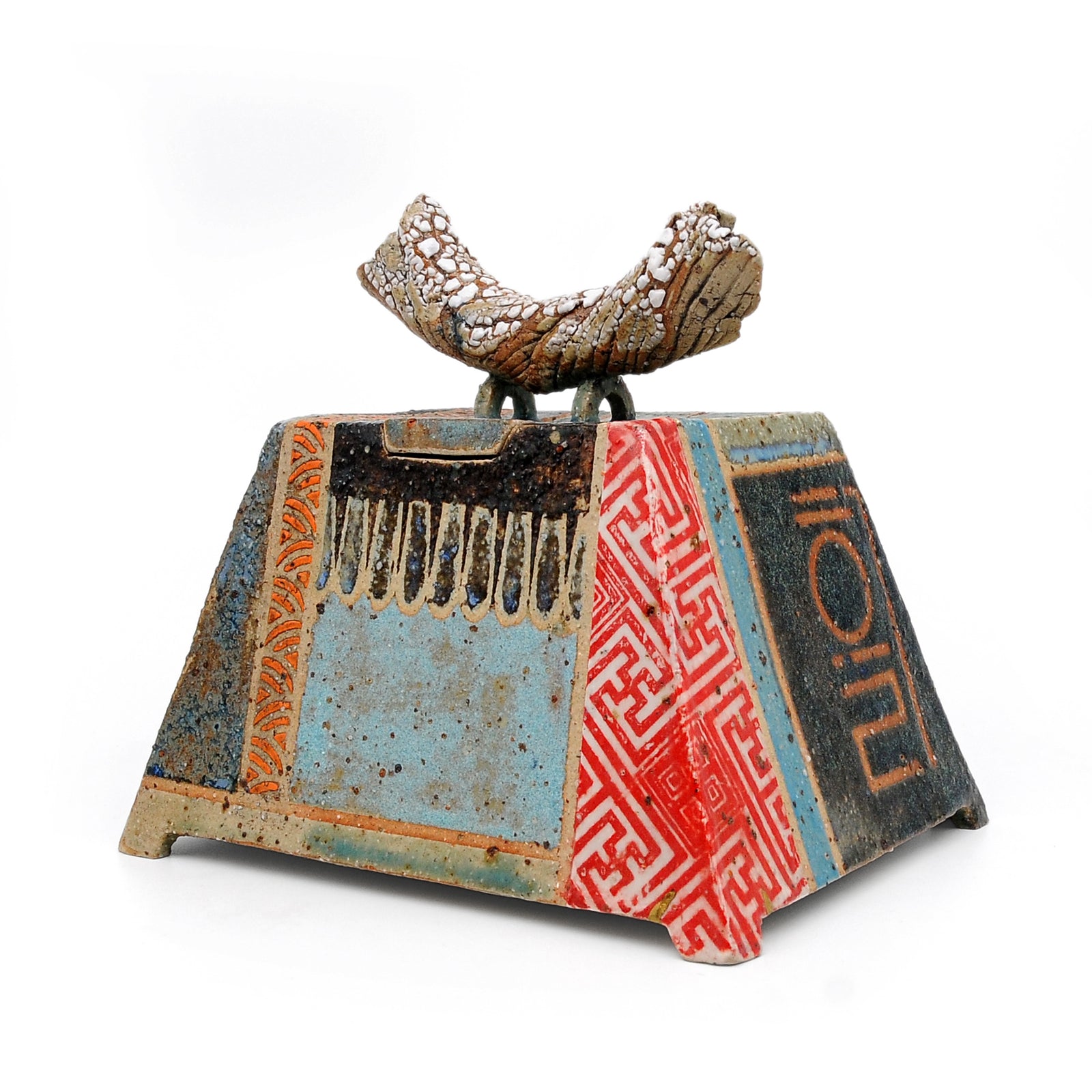 MK43 Pyramid Box with Brass Kintsugi